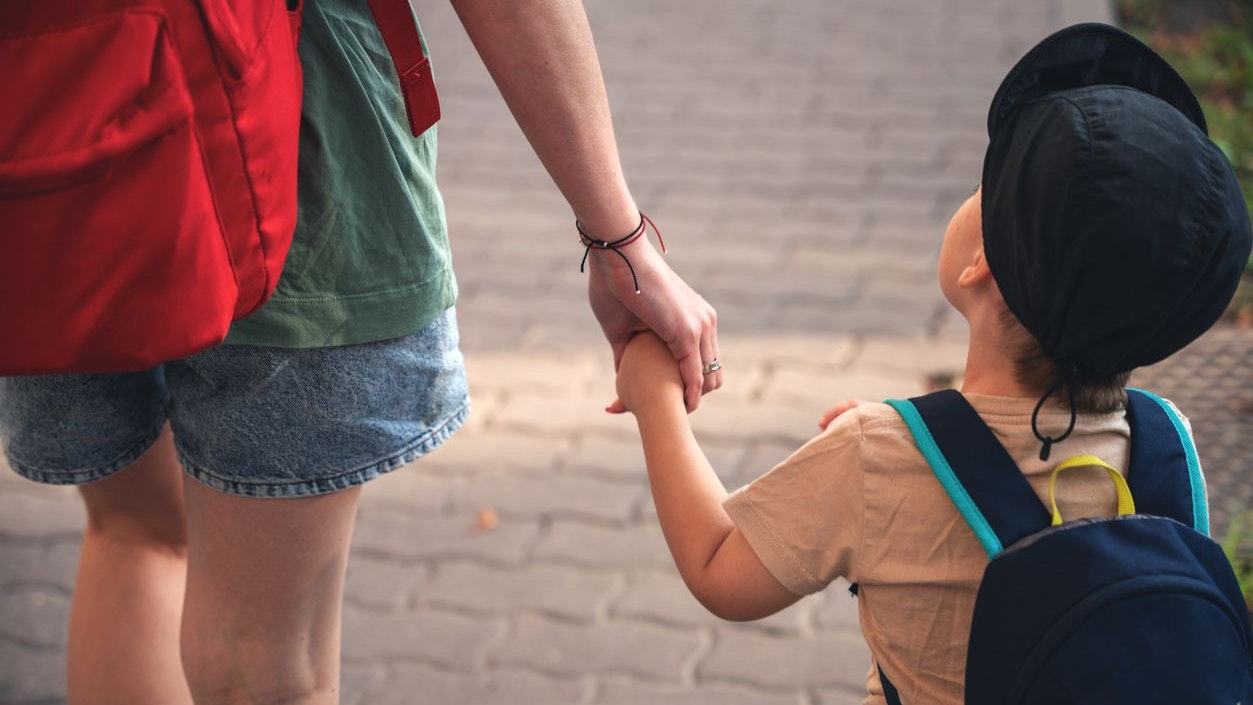 Heute.at - Teuerung: Mama und Sohn bleiben 300 € zum Leben