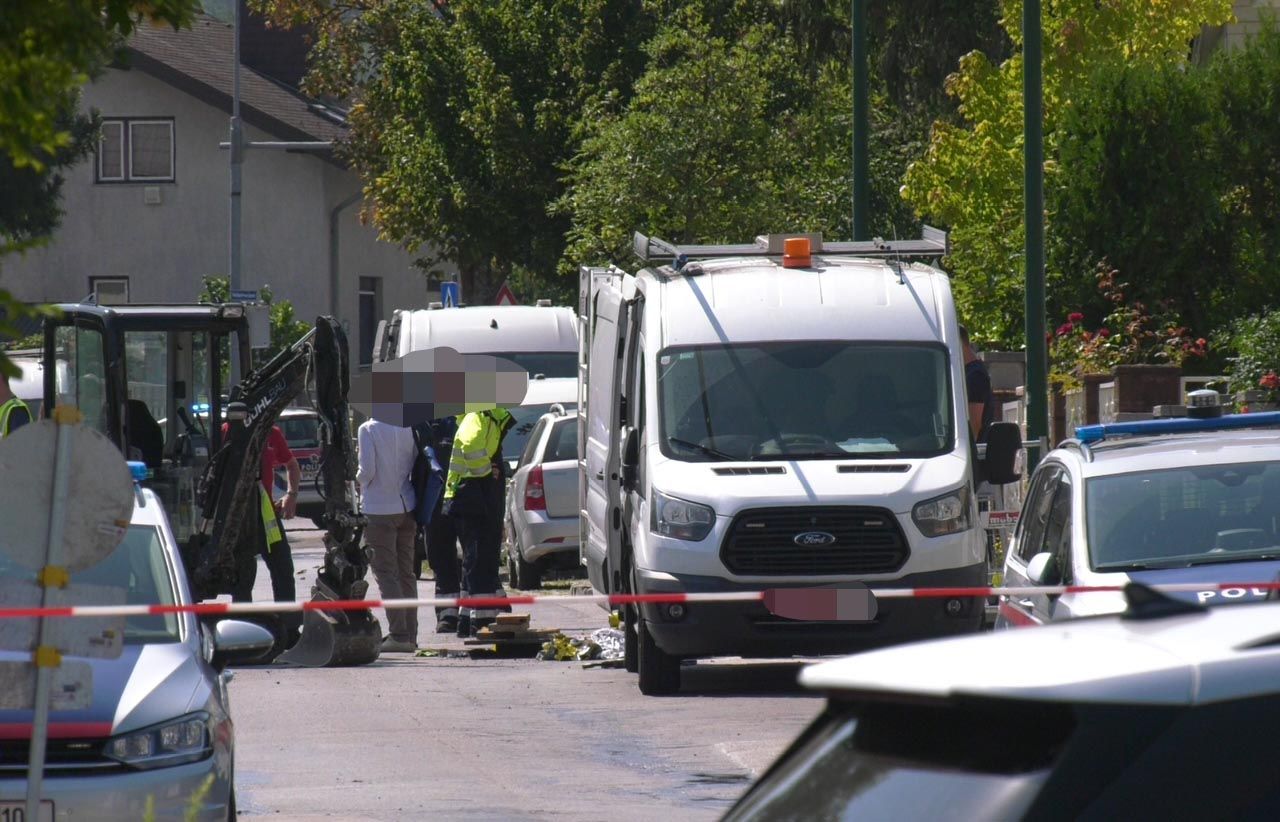 Gas-Drama in Mödling: Der Großeinsatz ist noch im Laufen.