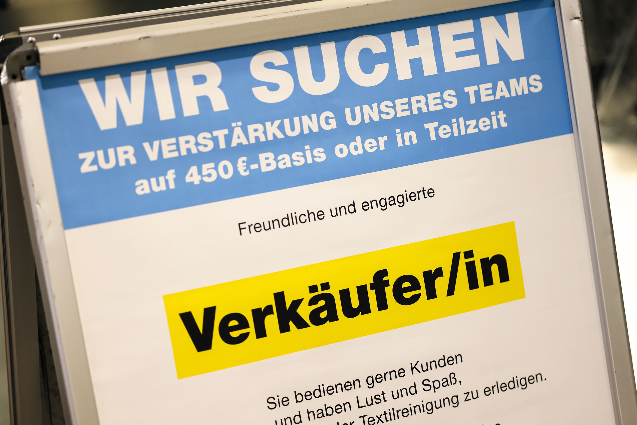 Firmen besetzen einfach nicht nach - aus Kostengründen.