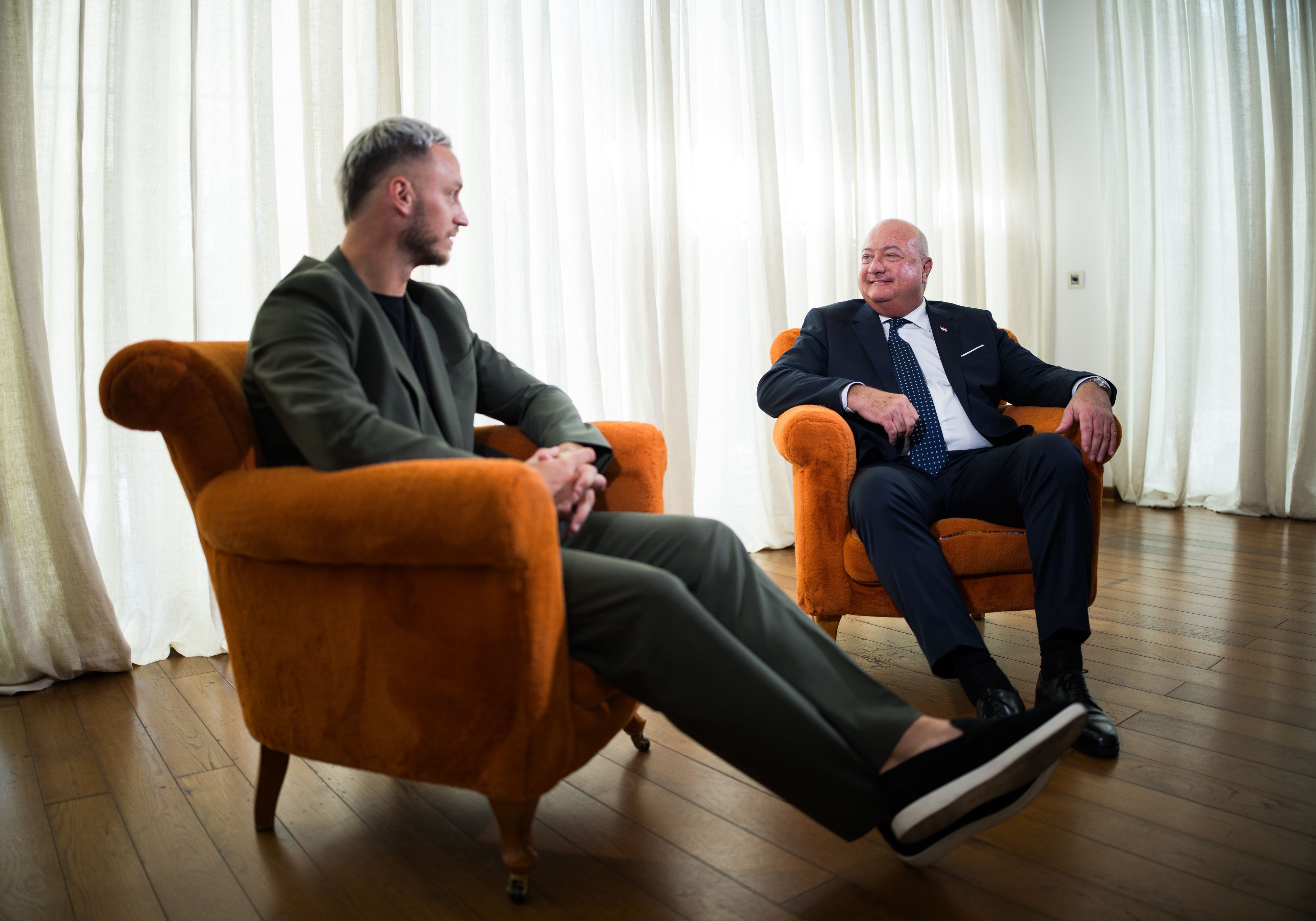 Stürmerstar Marko Arnautovic und Bundeskanzler Christian Stocker. 