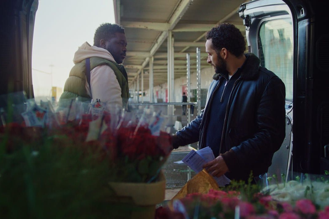 Eigentlich sollte sich Pierre mehr um seinen Blumenladen kümmern, wenn da Maman nicht wäre …