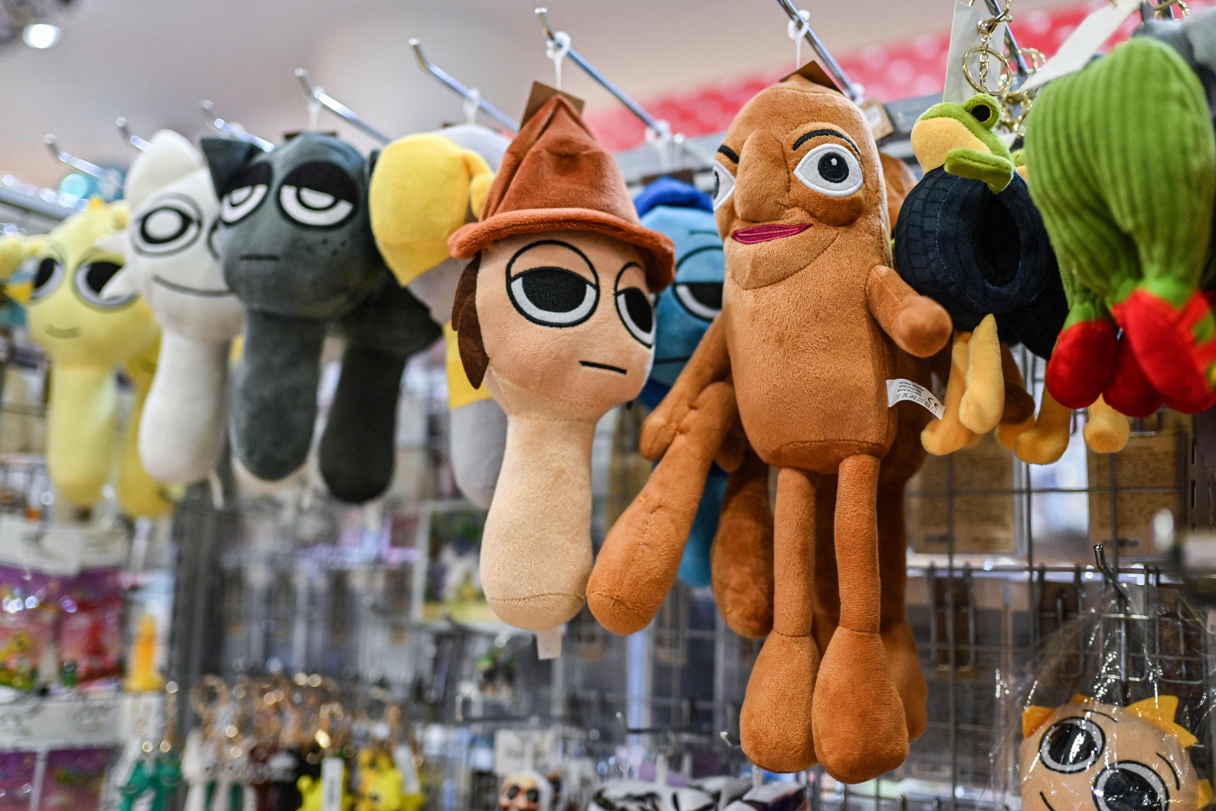 Ein Shop in Japan verkauft nun Plüschfiguren im 