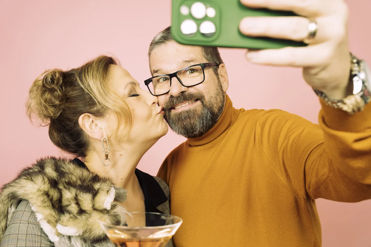 Bald 20 Jahre verliebt: Das Kabarettisten-Ehepaar Monica Weinzettl und Reinhold Rudle