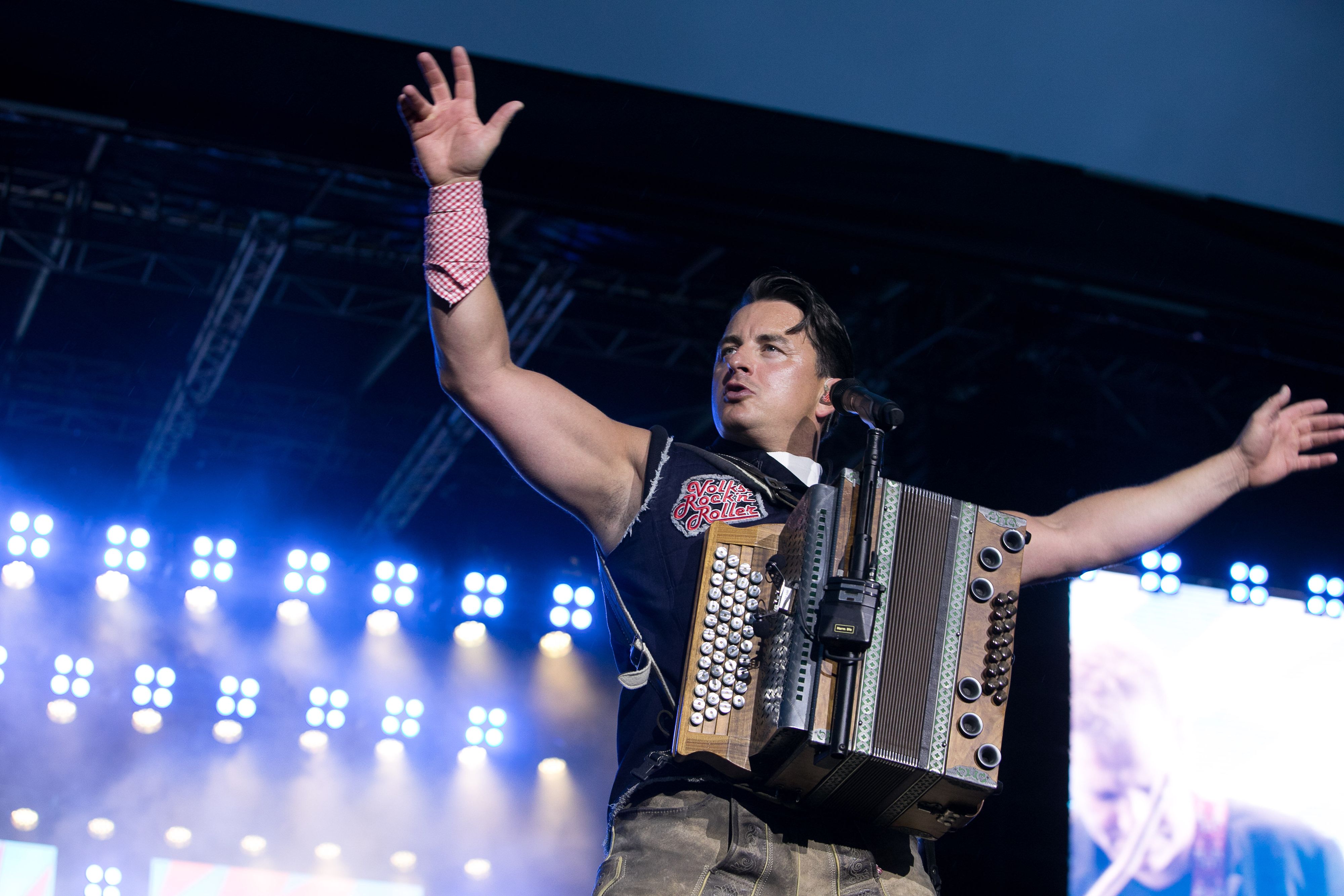 Andreas Gabalier weist im Gespräch mit der Kleinen Zeitung Vorwürfe zurück, er würde seine Wohnung am Seecorso trotz Verbots nutzen.