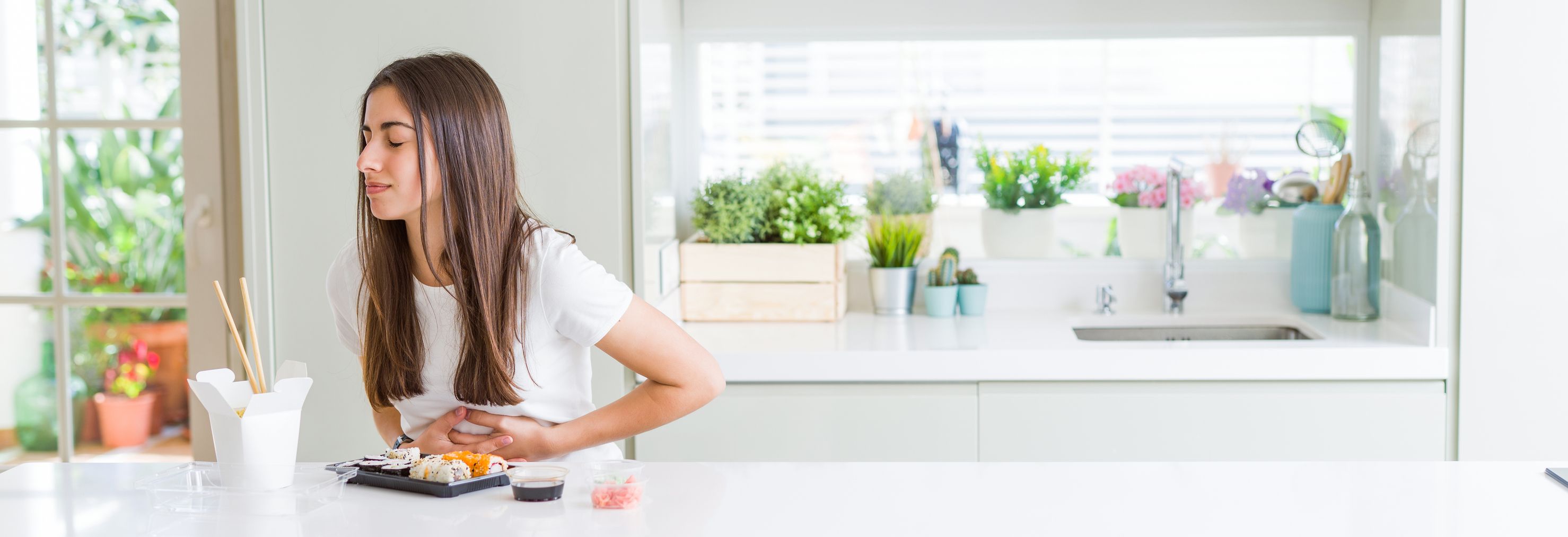 Mehrere Gäste eines Sushi-Lokals klagten über Übelkeit, Bauchschmerzen, Erbrechen, Durchfall und Fieber. Zwölf Personen mussten im Krankenhaus behandelt werden.