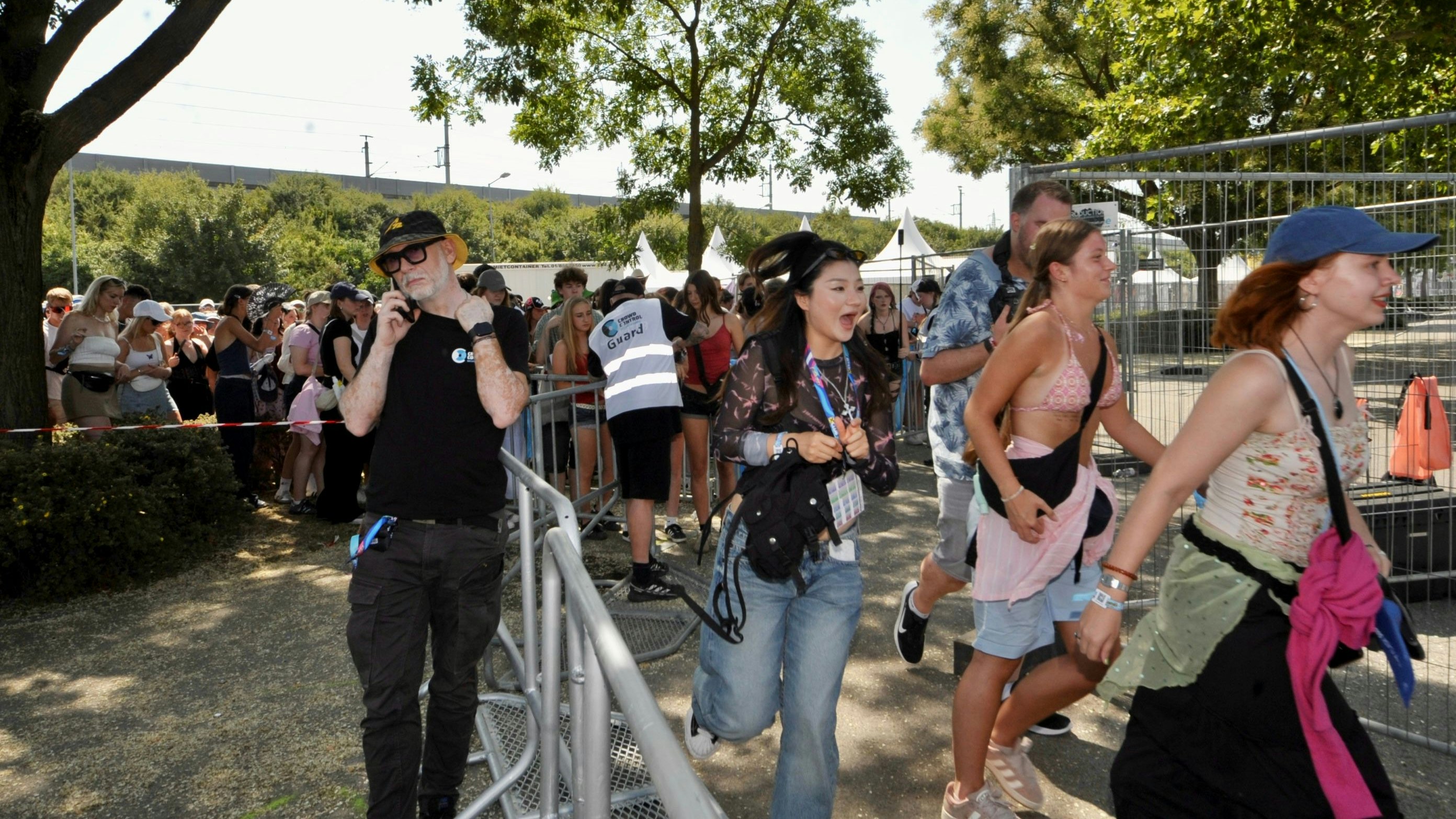 Mittwoch, 13. August, 2025: Einlauf auf das Konzertareal