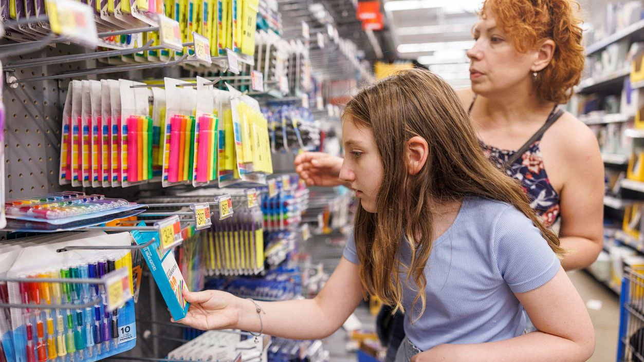 Heute.at - Für viele unleistbar! Schule kostet bis 2.220 € im Jahr