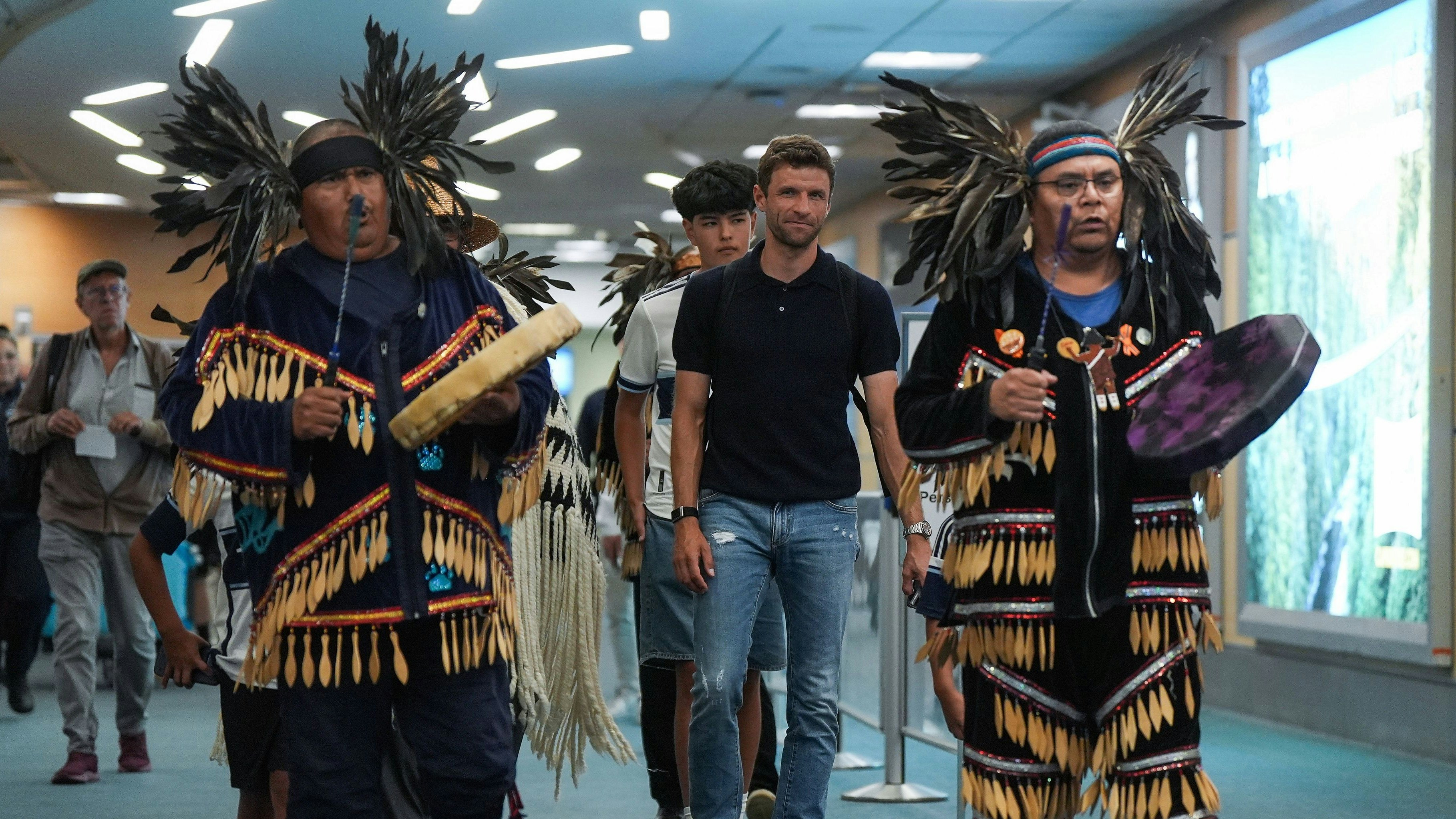 Thomas Müller wurde in Vancouver euphorisch empfangen. 