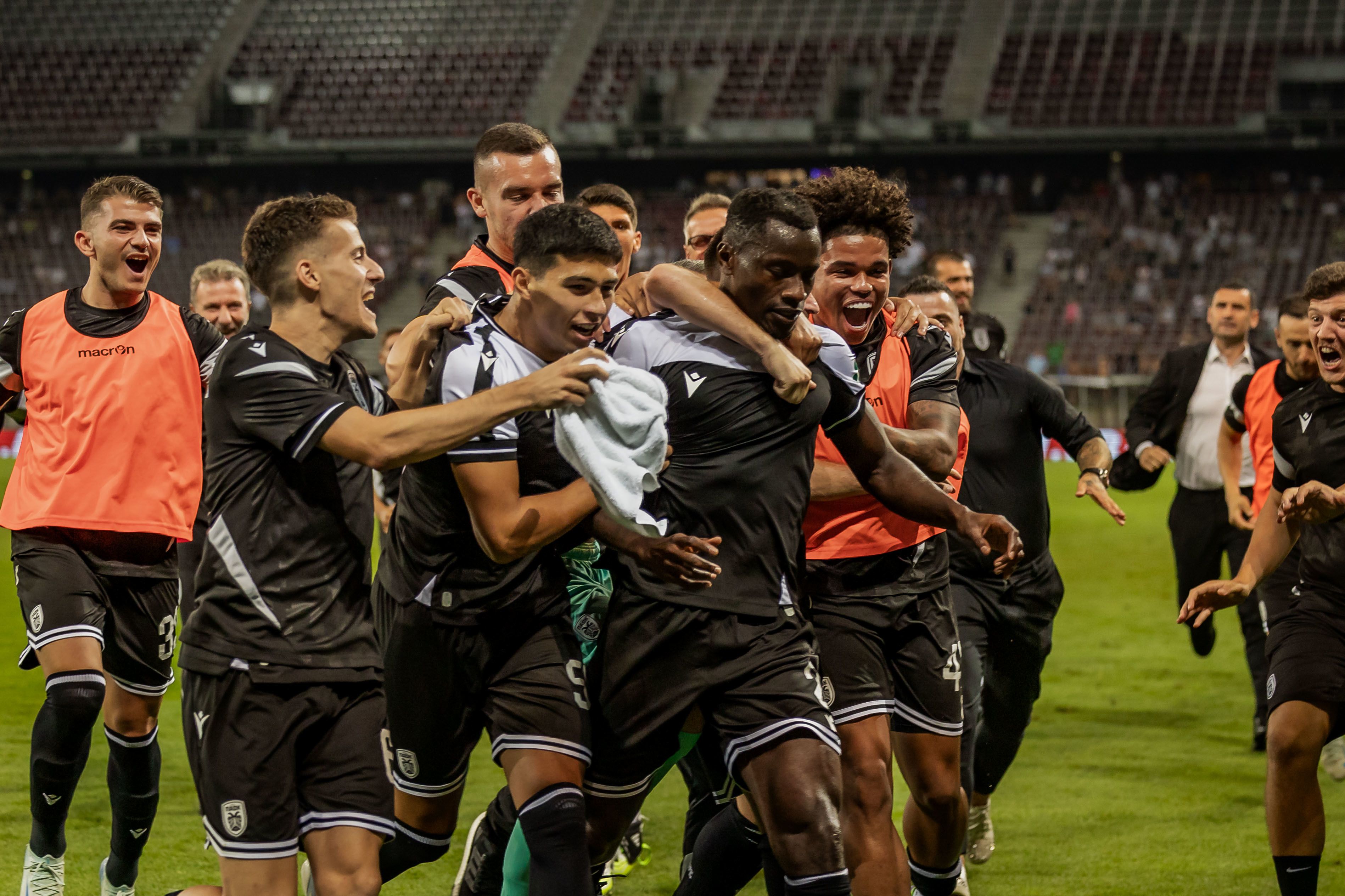 PAOK Saloniki setzt sich spät gegen Wolfsberg durch. 