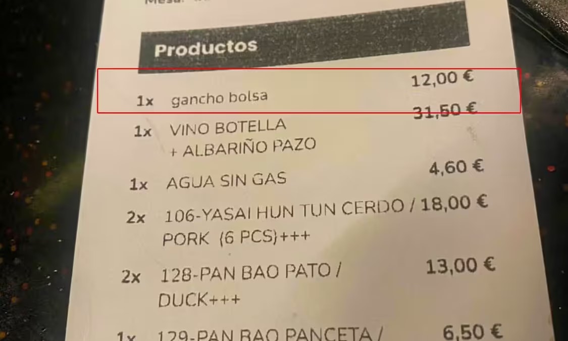 Heute.at - Laura hängt Tasche auf – und soll dann 12 Euro zahlen