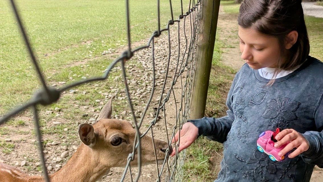 Lisa liebt auch Tiere.