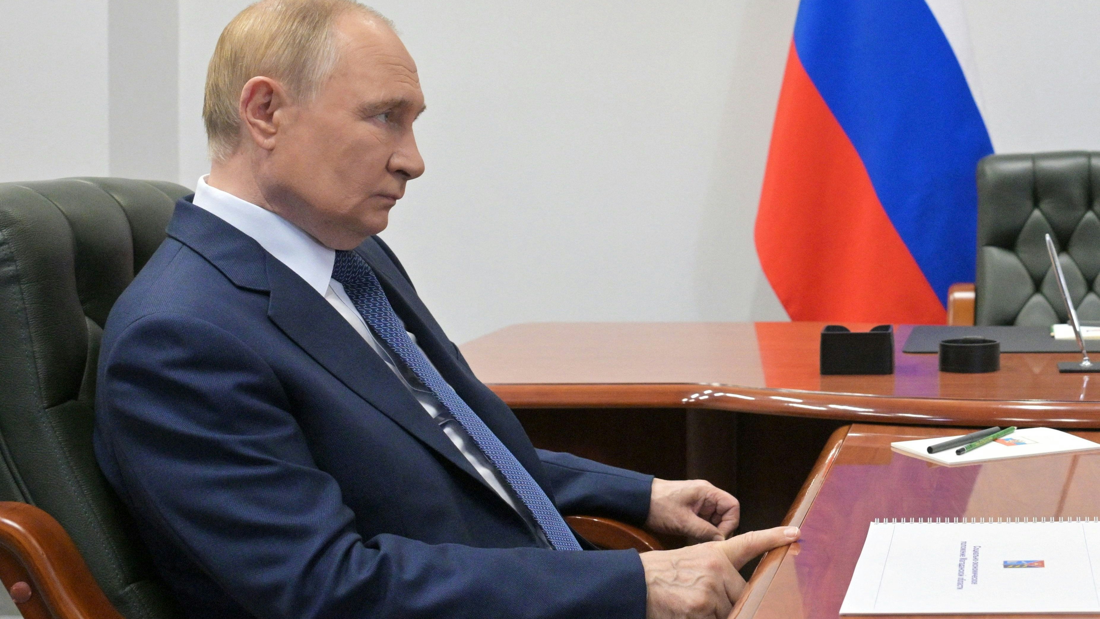 Heute.at - Macron nennt Putin Ungeheuer – Russland empört