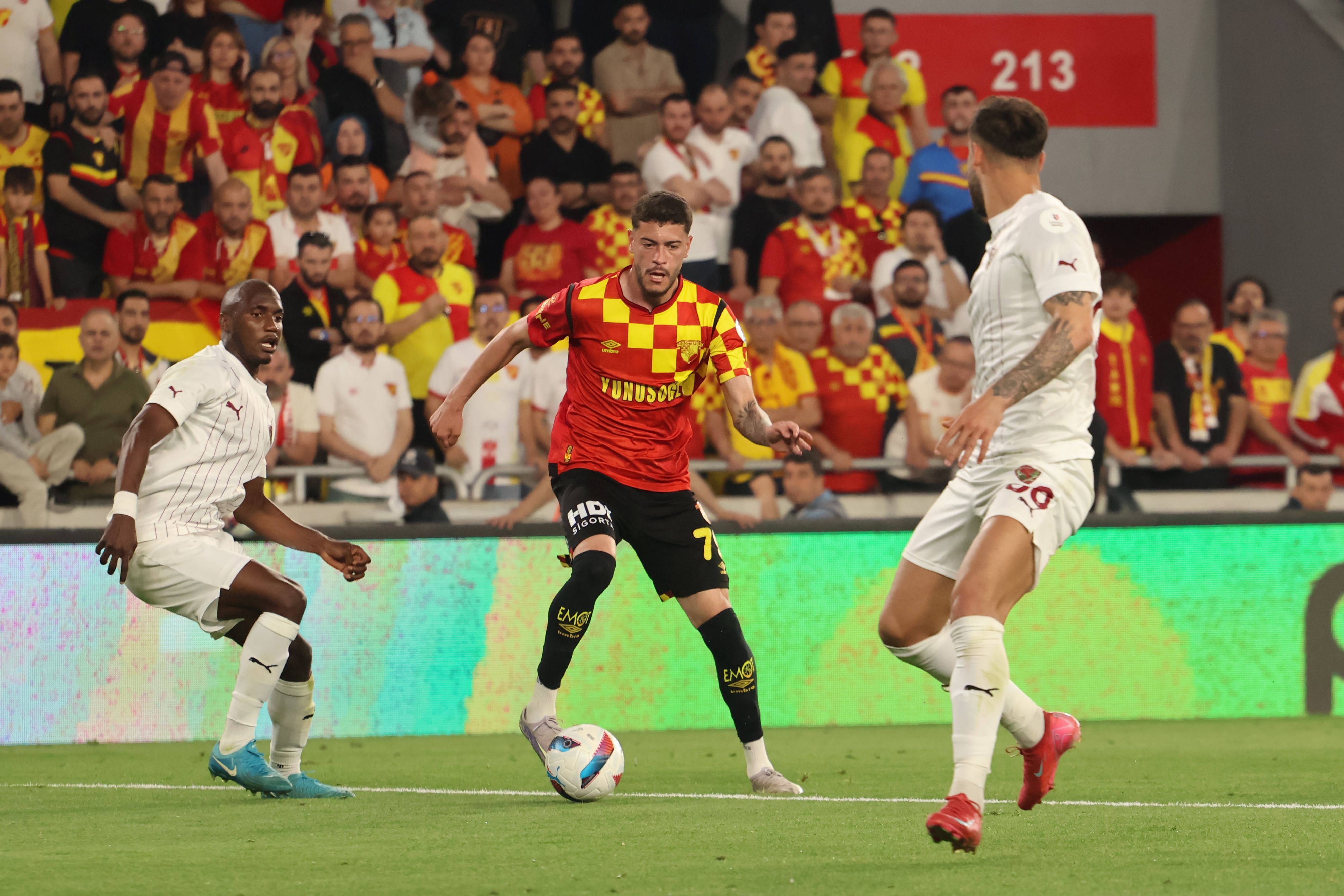 Romulo scorte in der vergangenen Saison stark. 