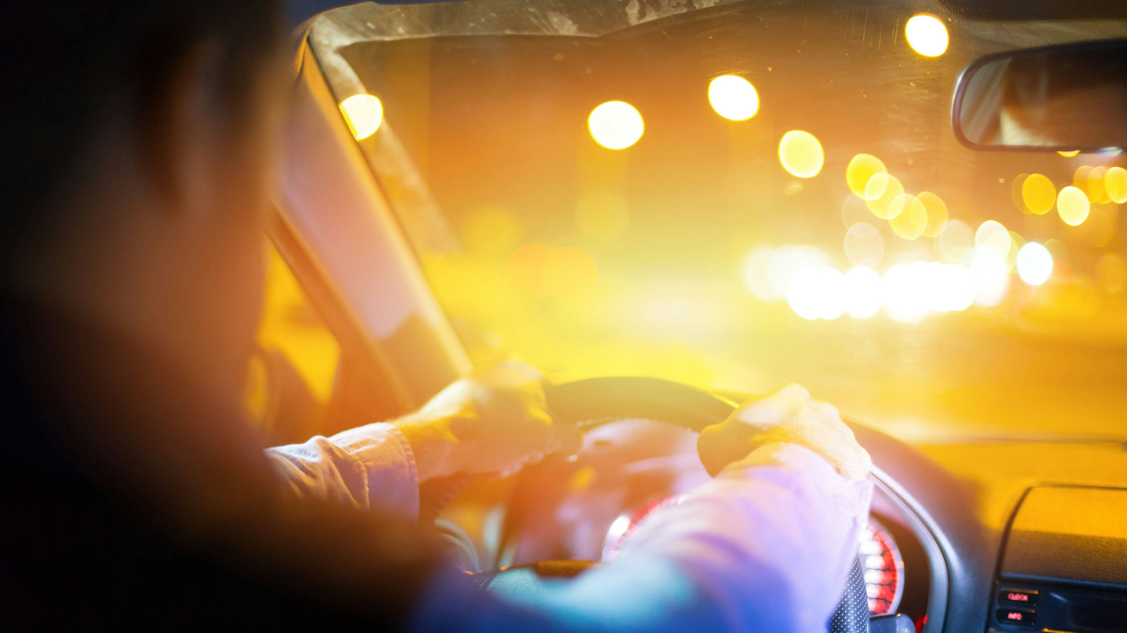 Heute.at - Mann fährt mit über drei Promille an Tankstelle vor