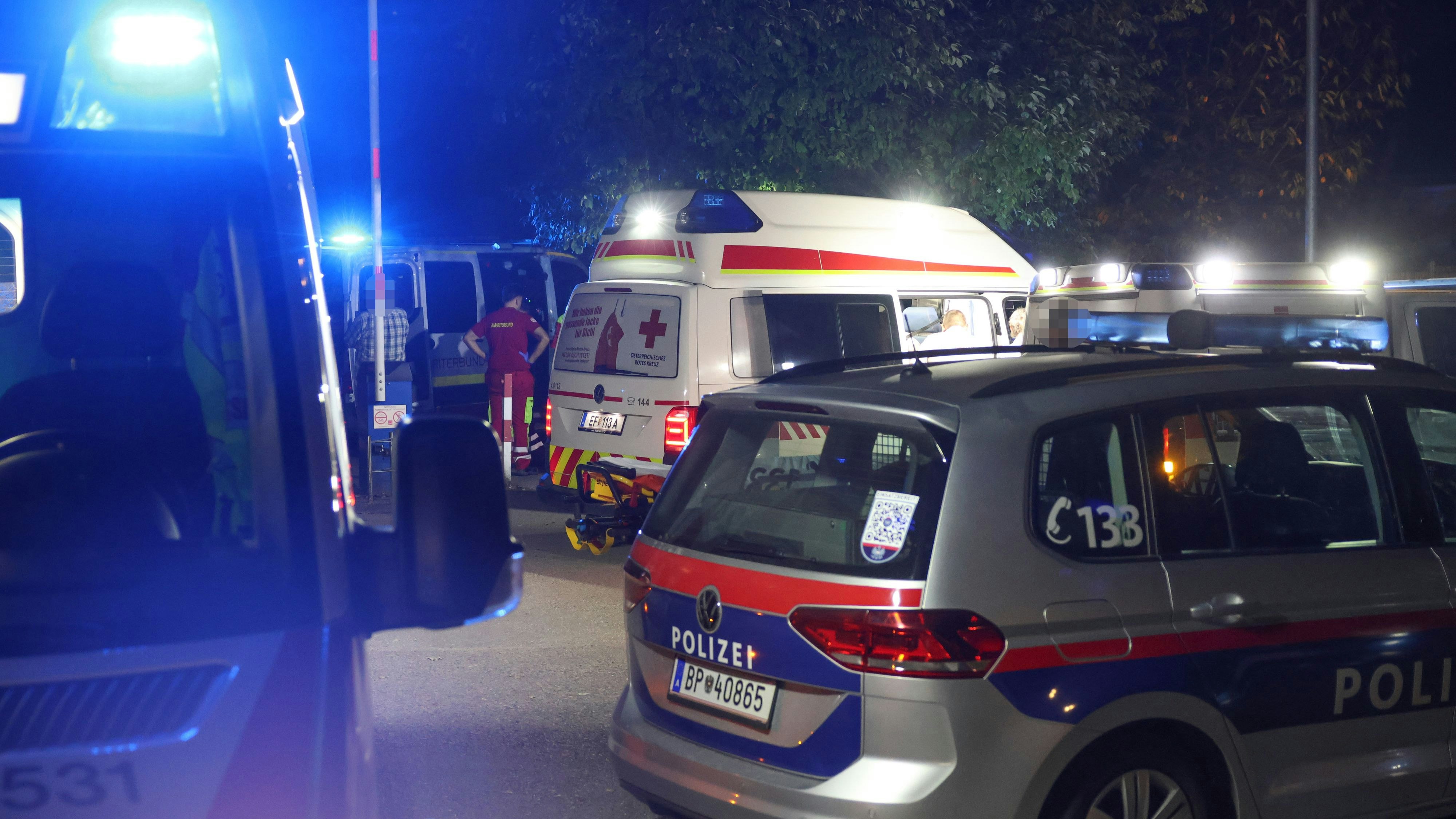 Heute.at - Großeinsatz auf Vereinsgelände – mehrere Verletzte