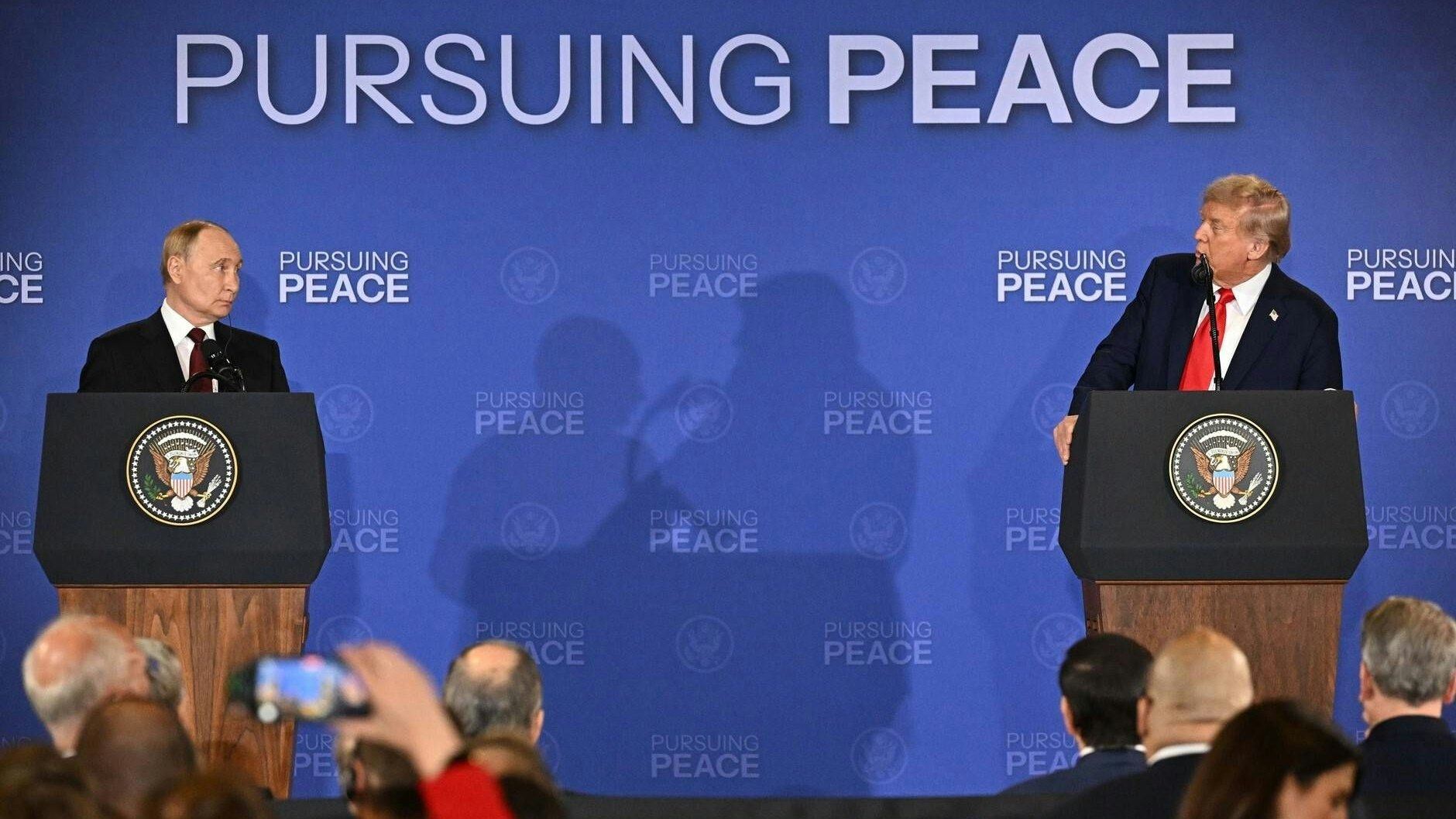 Heute.at - Trump-Putin-Gipfel widerwärtig und beschämend