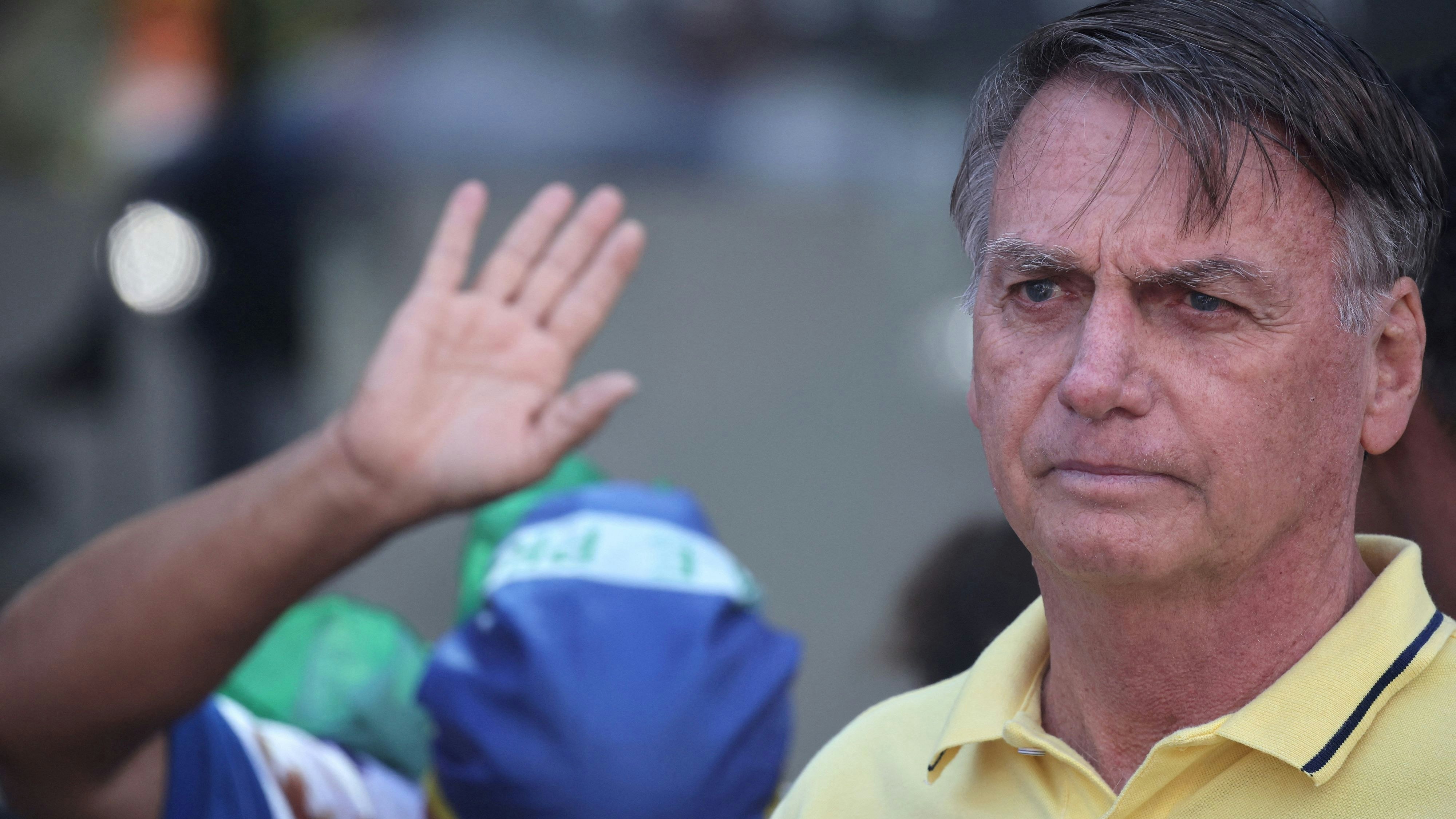 Heute.at - Bolsonaro verlässt Hausarrest für Klinikbesuch