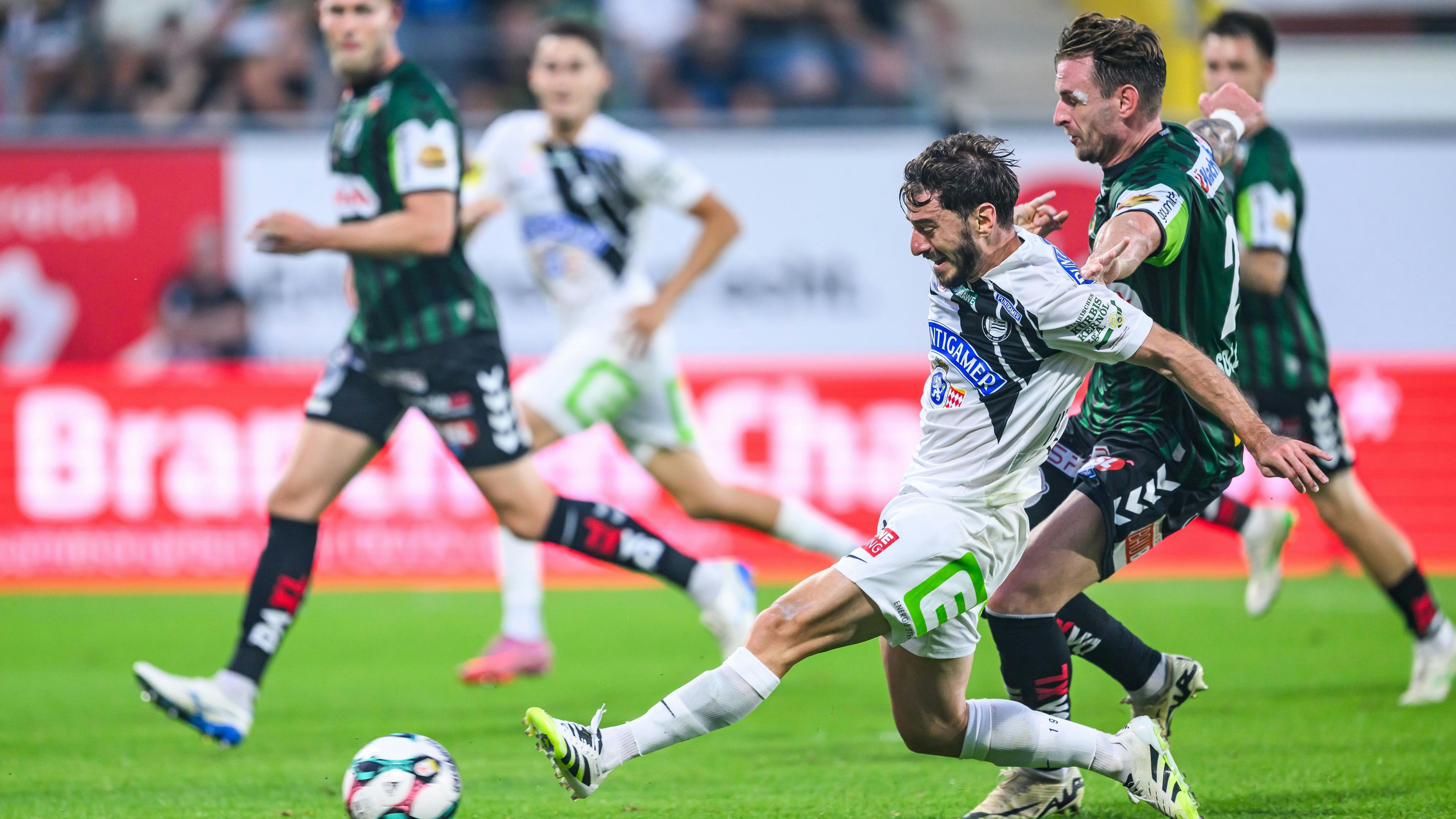 Heute.at - 3:1! Kiteishvili führt Sturm in Ried zum Comeback-Sieg