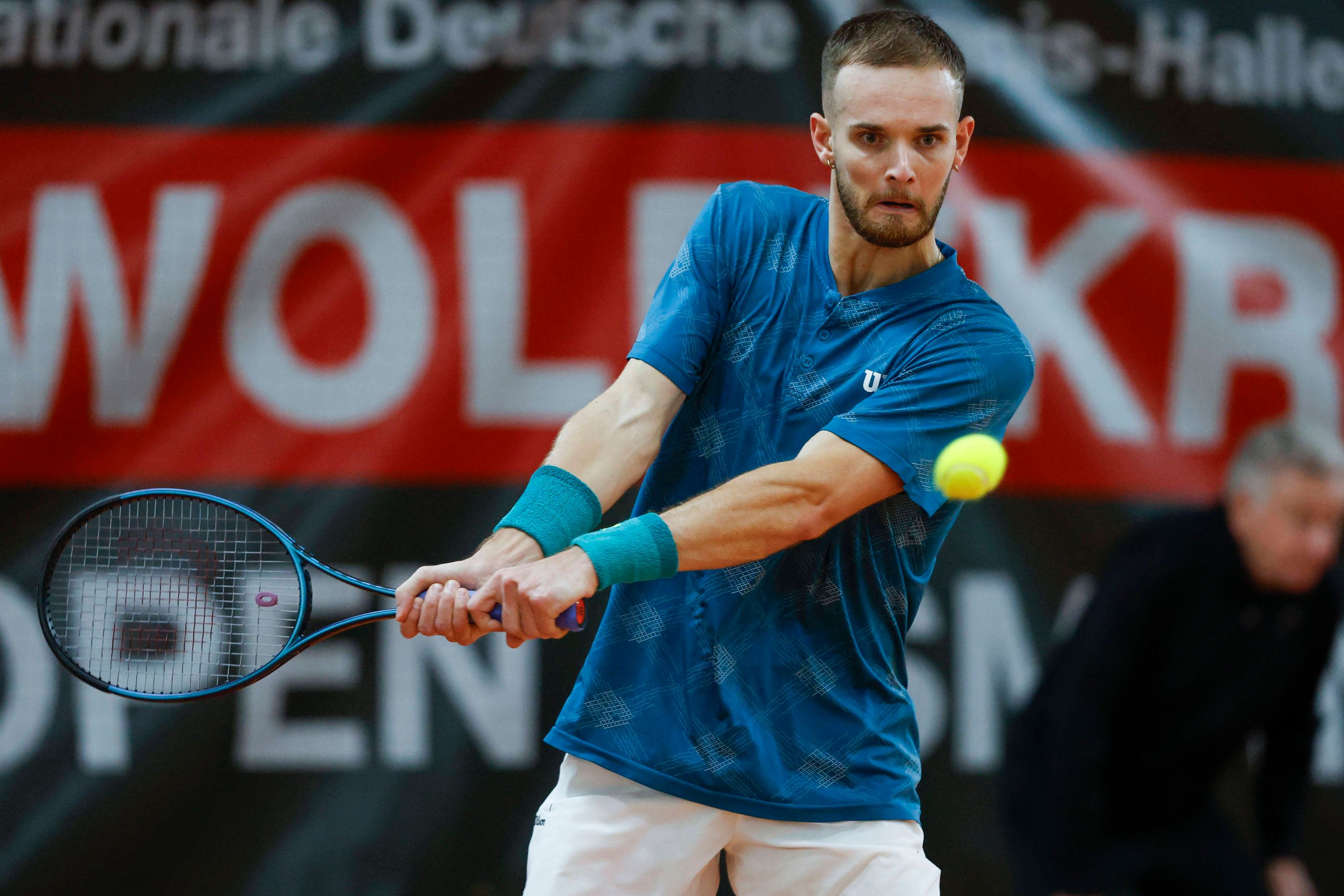 Tennisspieler Mats Rosenkranz sprang kurz unter die Dusche, wurde disqualifiziert. 