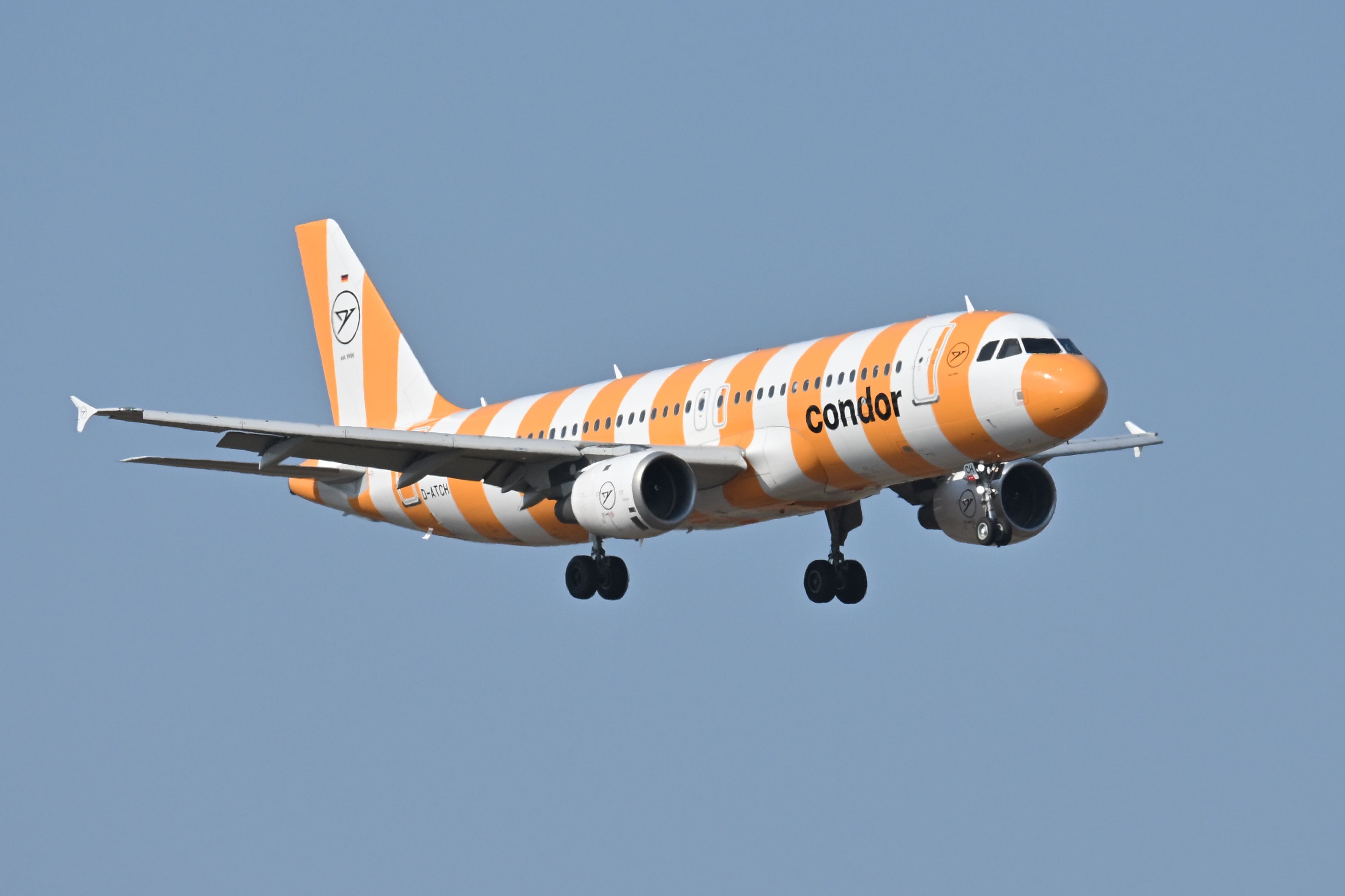 Der Condor-Flieger musste außerplanmäßig in Italien landen.