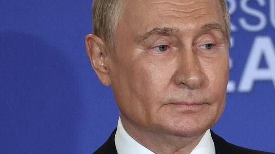 Heute.at - POO-tihn! Trump-Team vergisst Geheim-Dossier in Hotel