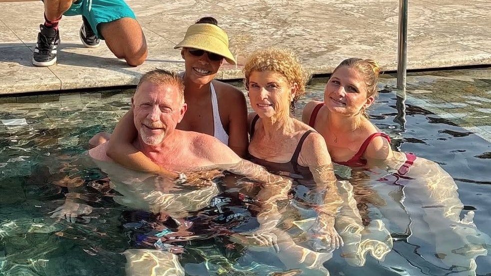 Heute.at - Private Einblicke – Becker urlaubt mit Schwester Sabine