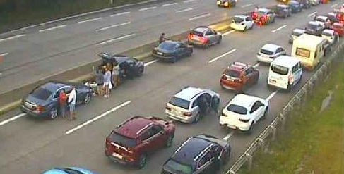 Mega-Crash auf der A2: Massenkarambolage durch Diesel-Leck verursacht.