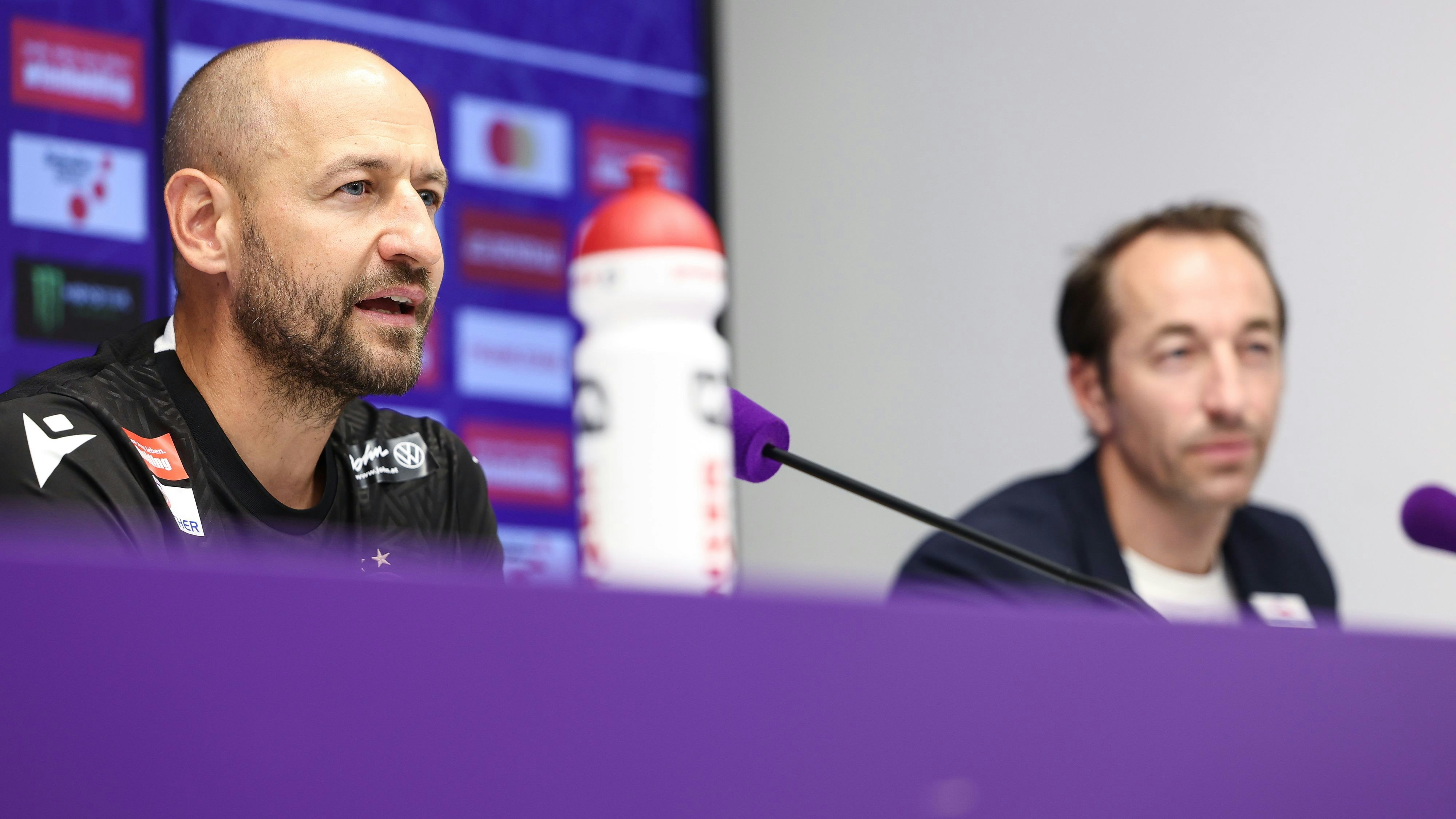 Heute.at - Fehlstart - das fordert Trainer Helm von der Mannschaft