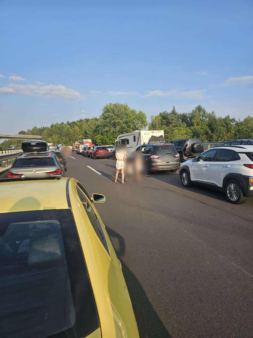 Tobias schockierte, dass Menschen einfach durch die Rettungsgasse spazierten