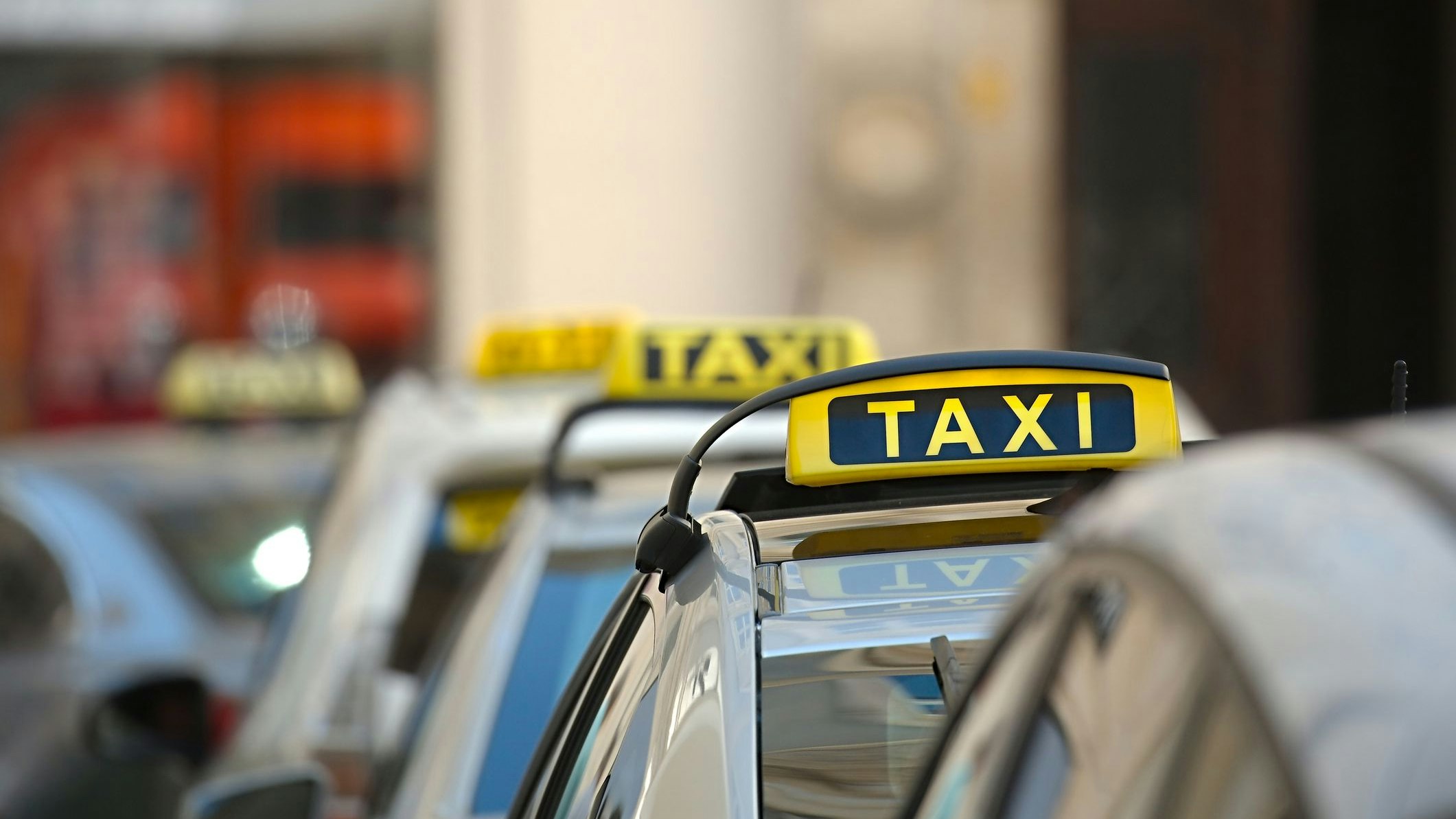 Heute.at - Kindermörder – Taxi-Fahrer setzt Juden auf die Straße