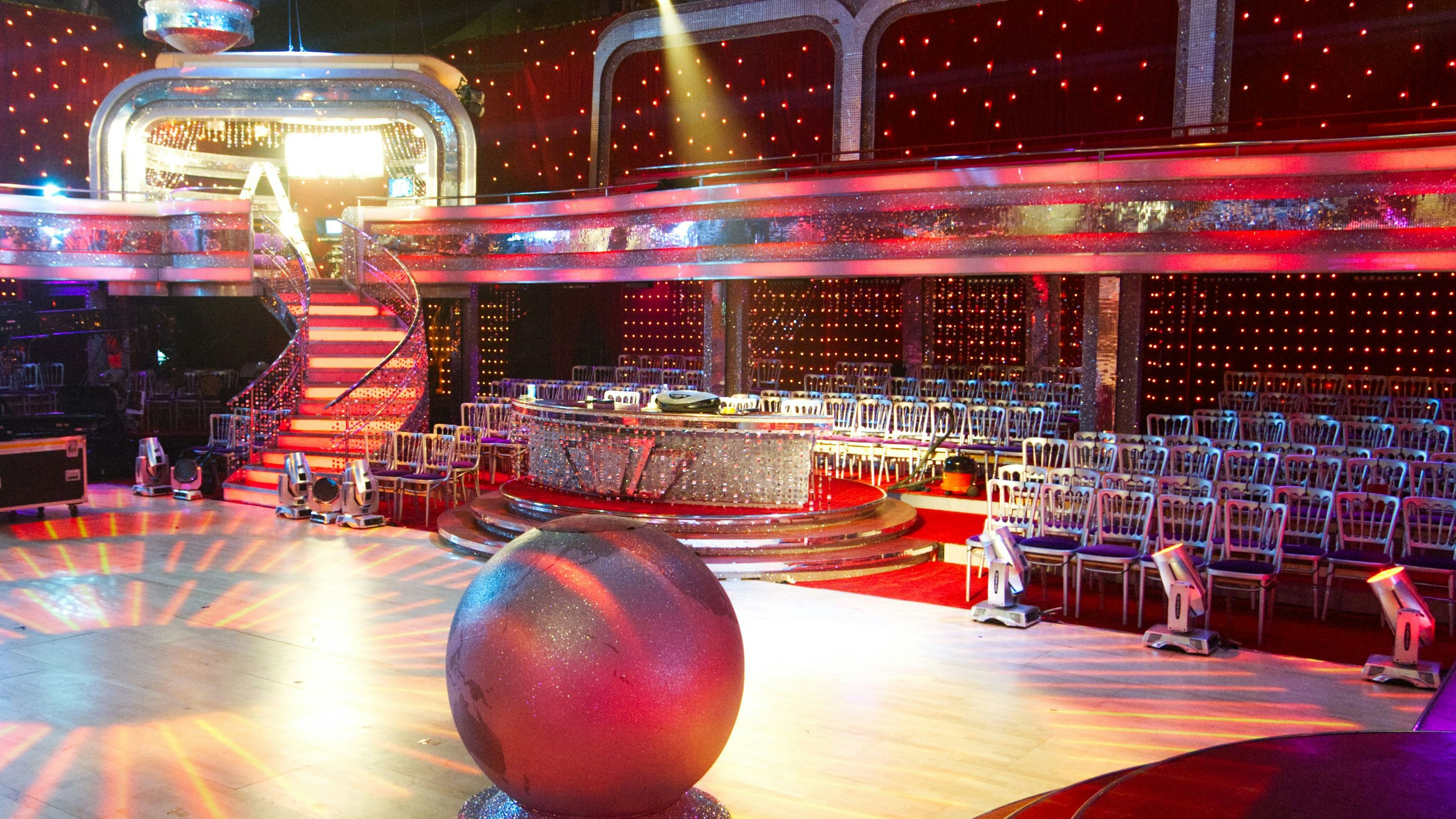 Heute.at - Polizei, Promis auf Koks! Eklat um Dancing Stars-Show