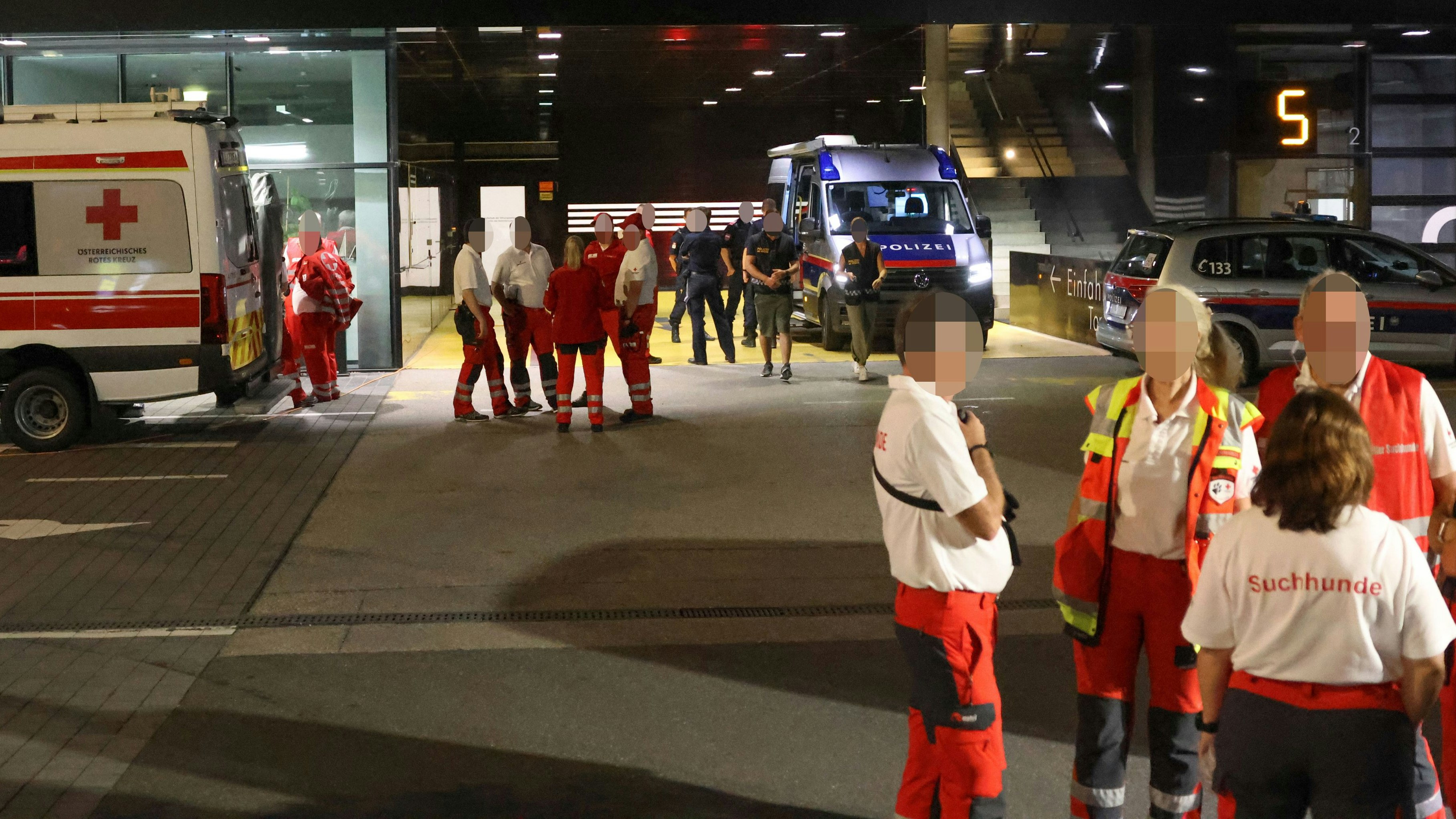 Heute.at - Dreister Diebstahl während Mann vermisste Frau suchte