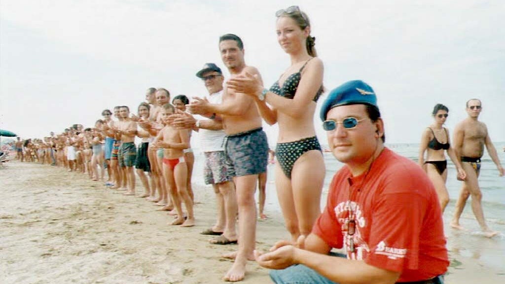 Heute.at - Wenn jemand am Strand klatscht, ist das nichts Gutes