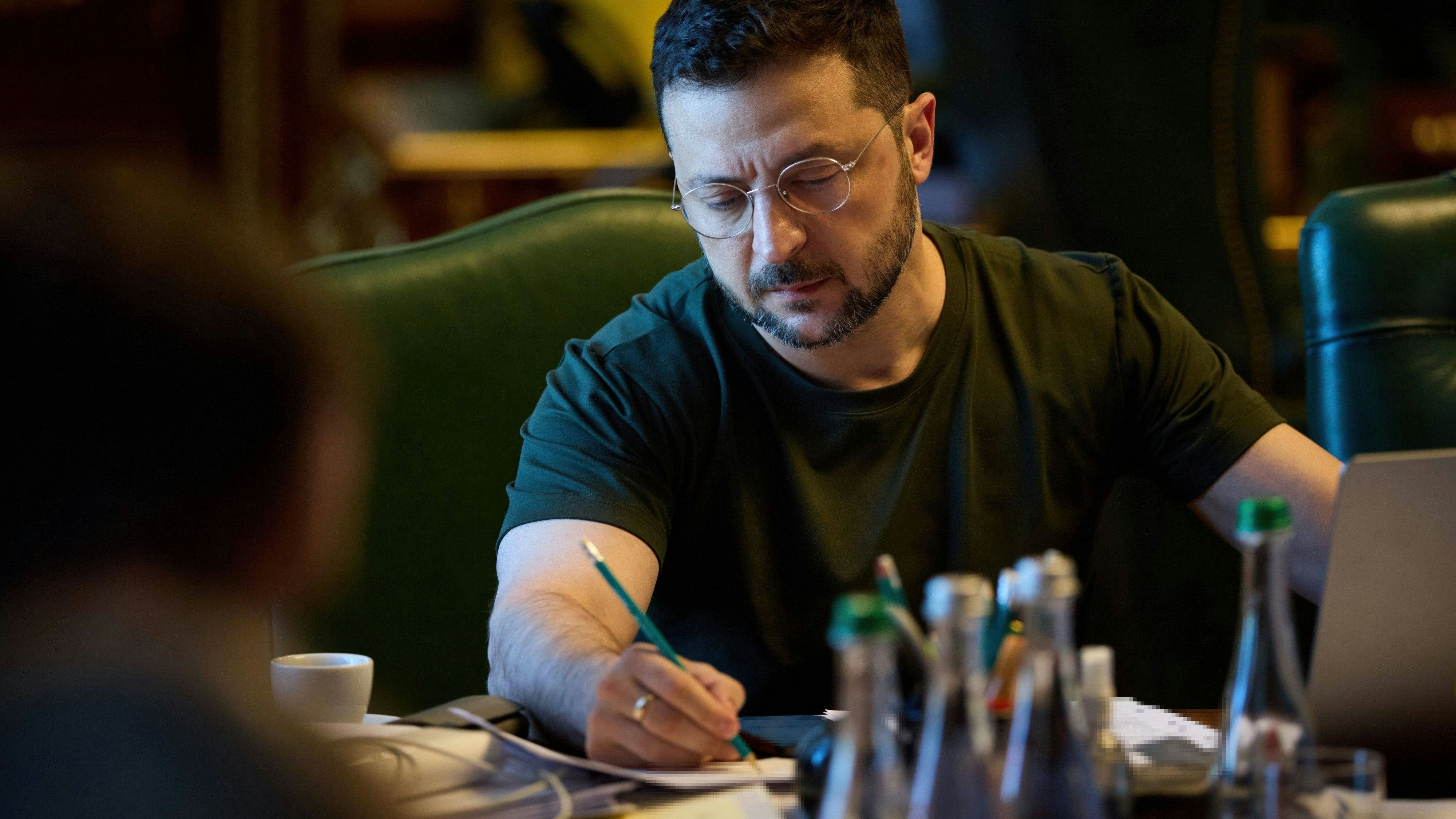 Heute.at - Selenskyj in Washington: Gespräche über Frieden