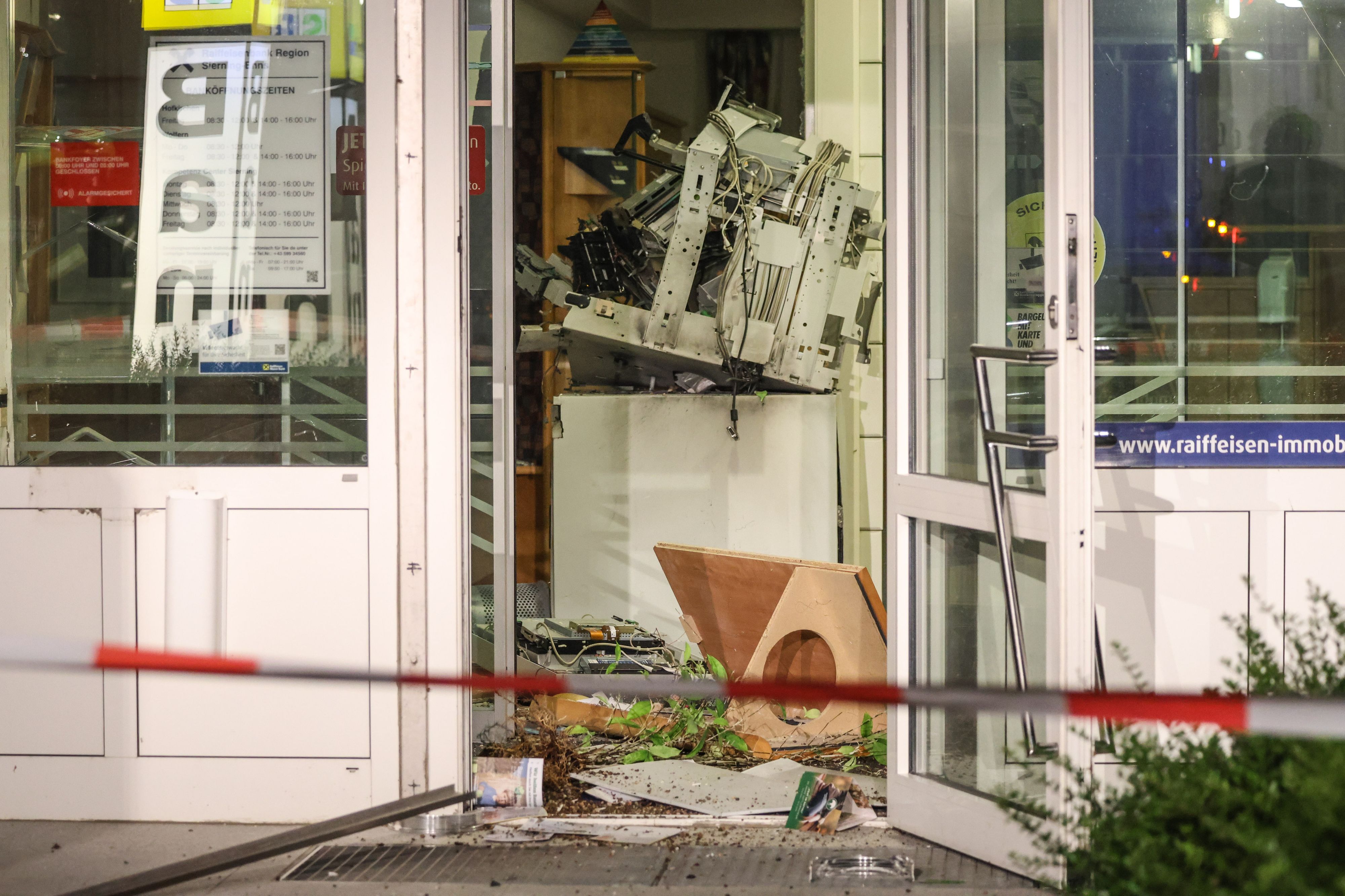 Nach einer Bankomatsprengung in Hofkirchen im Traunkreis kam es zu weiteren Festnahmen.