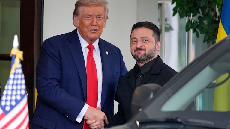 Am Montag traf der ukrainische Präsident Wolodymyr Selenskyj US-Präsident Donald Trump – unterstützt von sieben europäischen Staats- und Regierungschefs. Ein möglicher Frieden für die Ukraine ist dadurch jedenfalls nicht weiter in die Ferne gerückt. Immerhin.