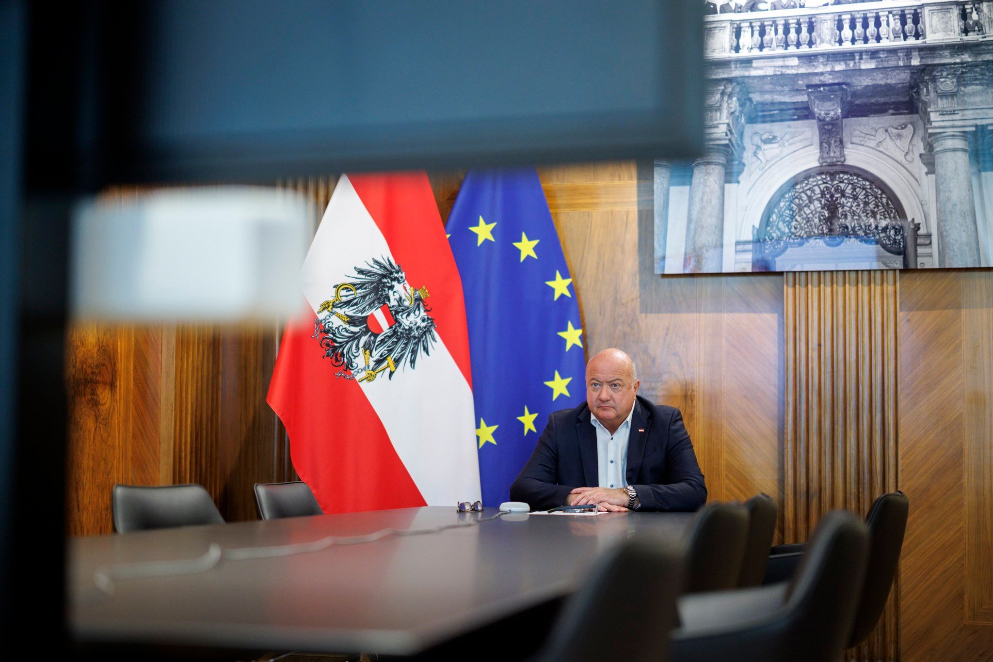 Bundeskanzler Christian Stocker hat erneut Österreich als Ort für Friedensgepräche ins Spiel gebracht.