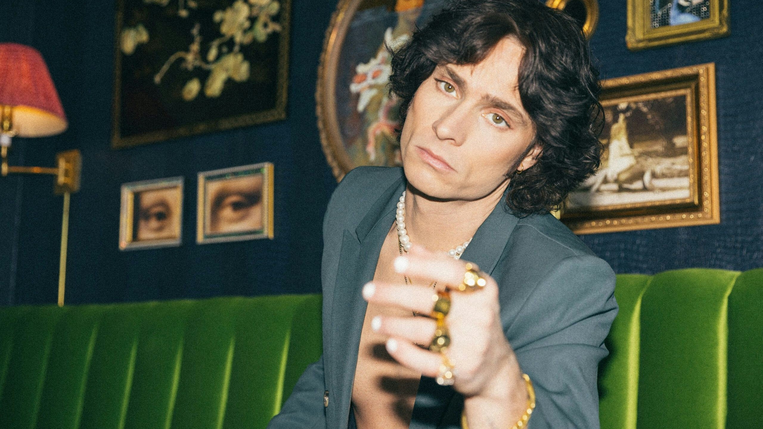 Heute.at - US-Sänger Spencer Sutherland erfindet 70er-Sound neu