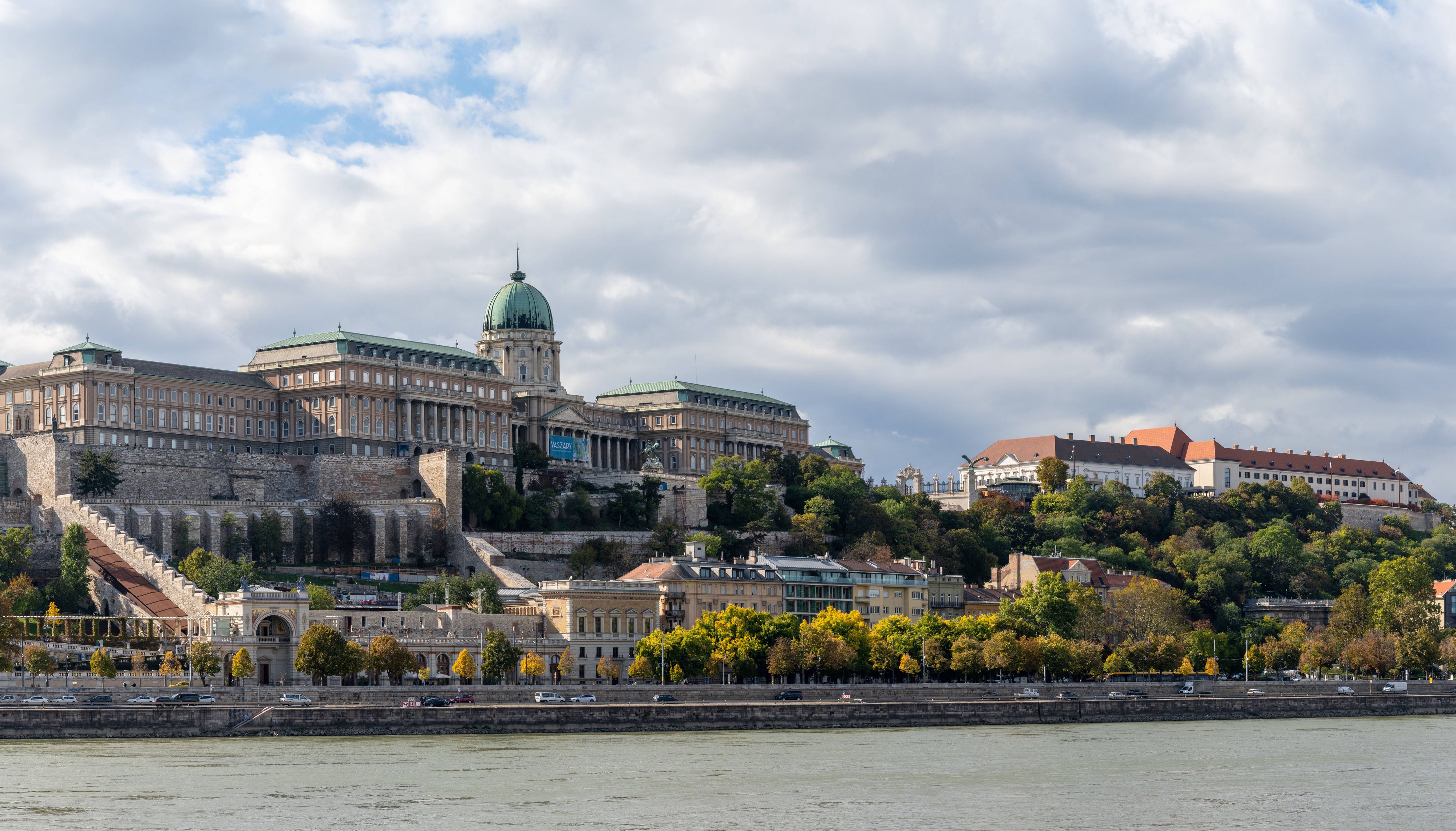 Ein Treffen zwischen Selenskyj, Putin und Trump könnte im ungarischen Regierungssitz in Budapest stattfinden.