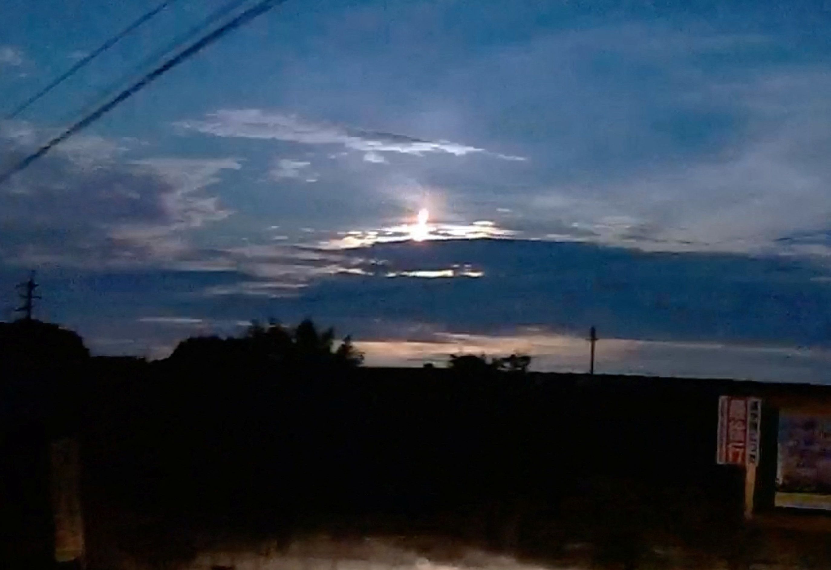 Ein Feuerball erhellte für einen Moment den Nachthimmel über Japan.