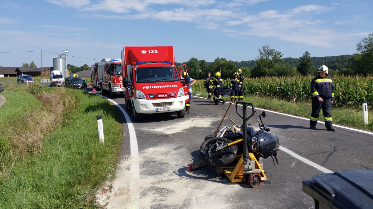Heute.at - Biker liegt nach Kollision mit Auto im Krankenhaus