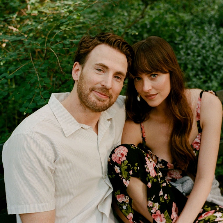 In der Romantik-Komödie "Was ist Liebe wert – Materialists" sucht Dakota Johnson nach dem Richtigen. Bob Odenkirk geht als "Nobody" erneut auf Schlägertournee und in der Comic-Adaption "Afterburn" wurde Europa von der Sonne verbrutzelt. Die Kino-Starts der Woche.
