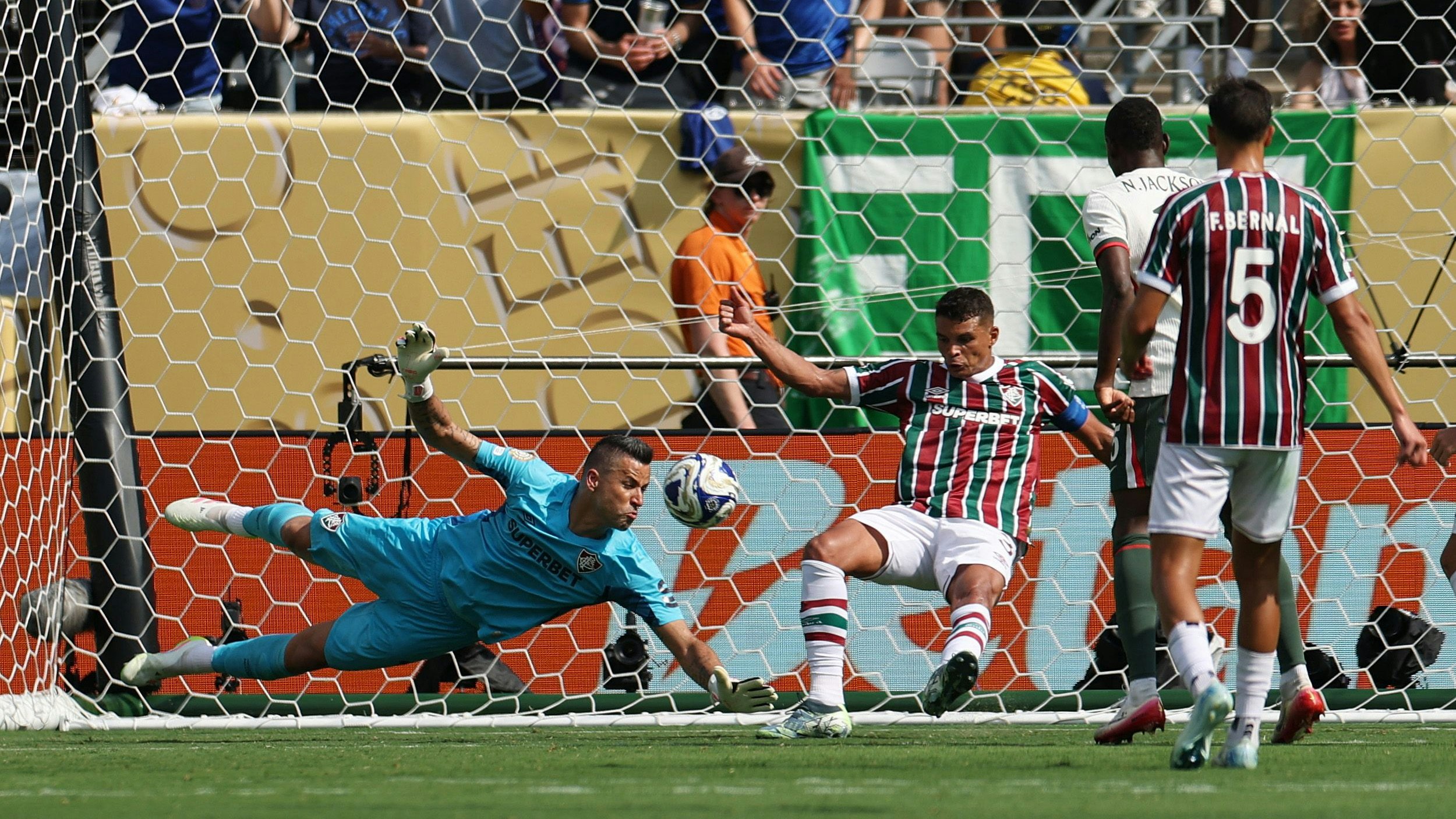 Heute.at - 1391 Partien! 44-Jähriger ist neuer Weltrekord-Profi