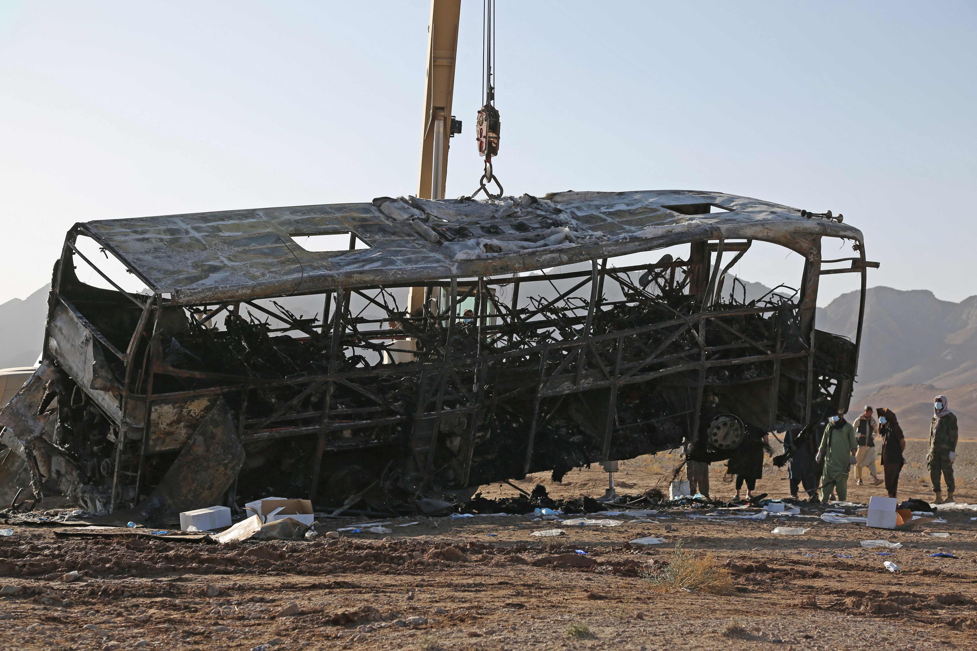 79 Menschen sind nach einem Busunfall in Afghanistan ums Leben gekommen.