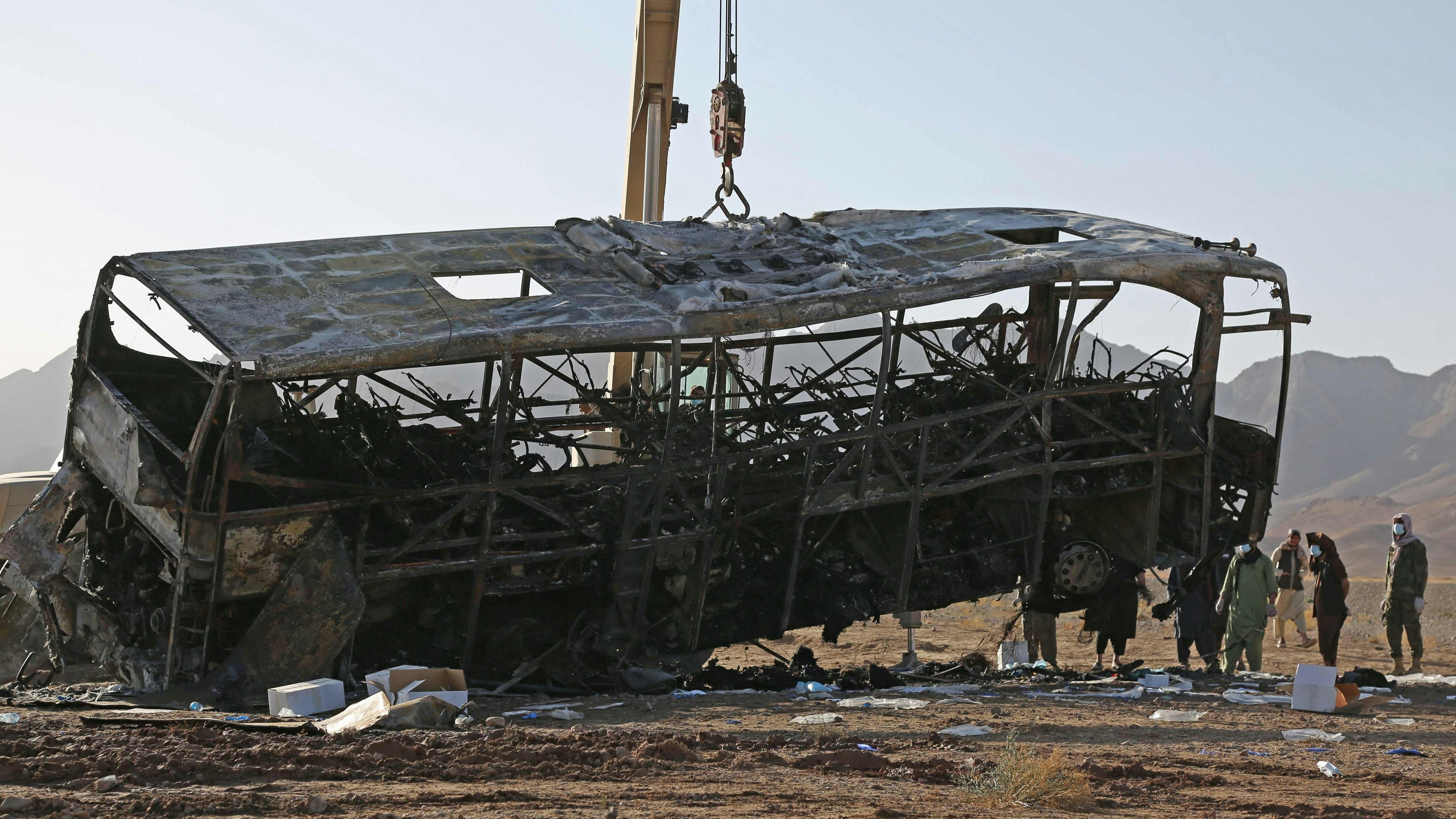 79 Menschen sind nach einem Busunfall in Afghanistan ums Leben gekommen.