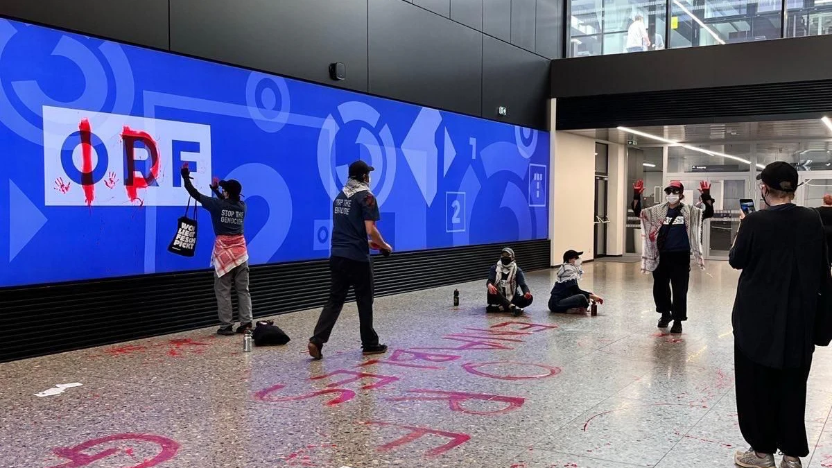 Großeinsatz am 21. August 2025 am ORF-Zentrum am Küniglberg: Pro-Palästina-Demonstranten haben das Gebäude gestürmt. 