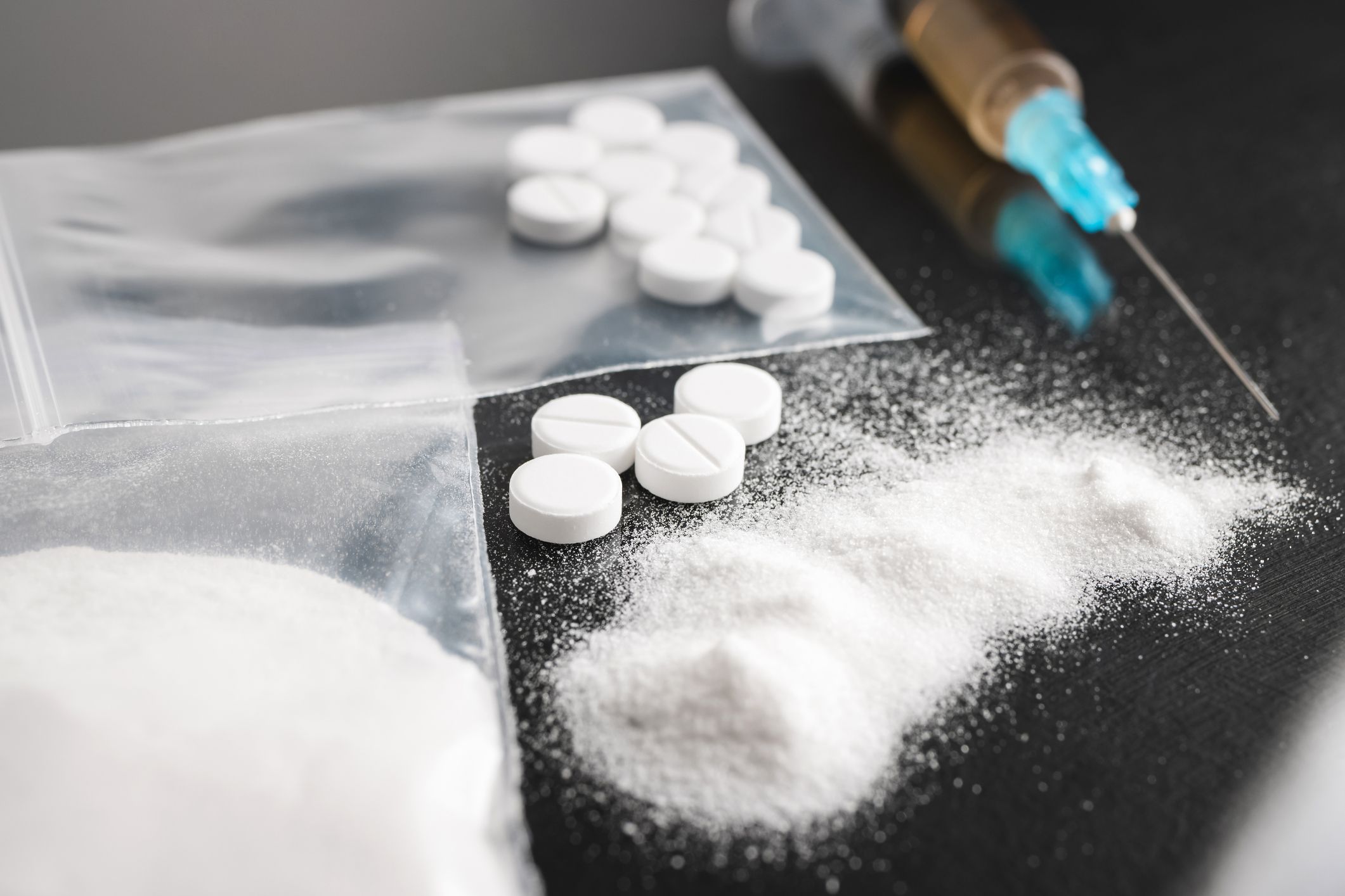 Von China aus erobert das hochpotente Opioid Nitazen den europäischen Drogenmarkt.