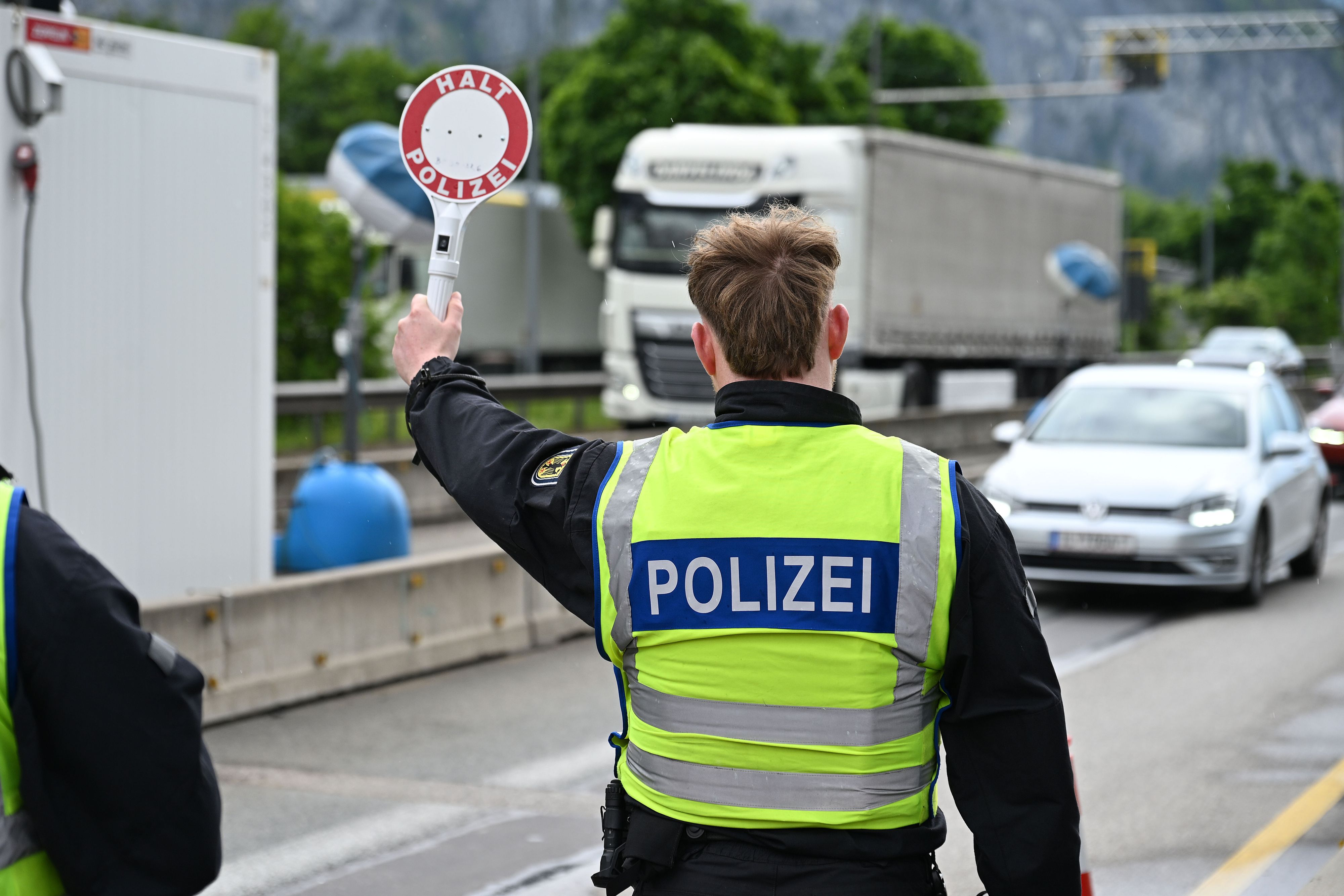Die deutsche Grenzpolizei nahm den Österreicher fest. Symbolbild.