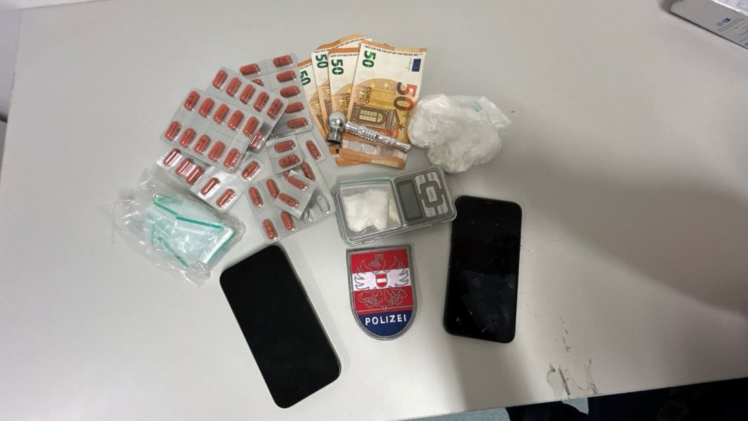 Im Auto wurden neben der Crackpfeife auch weitere Drogen sichergestellt.