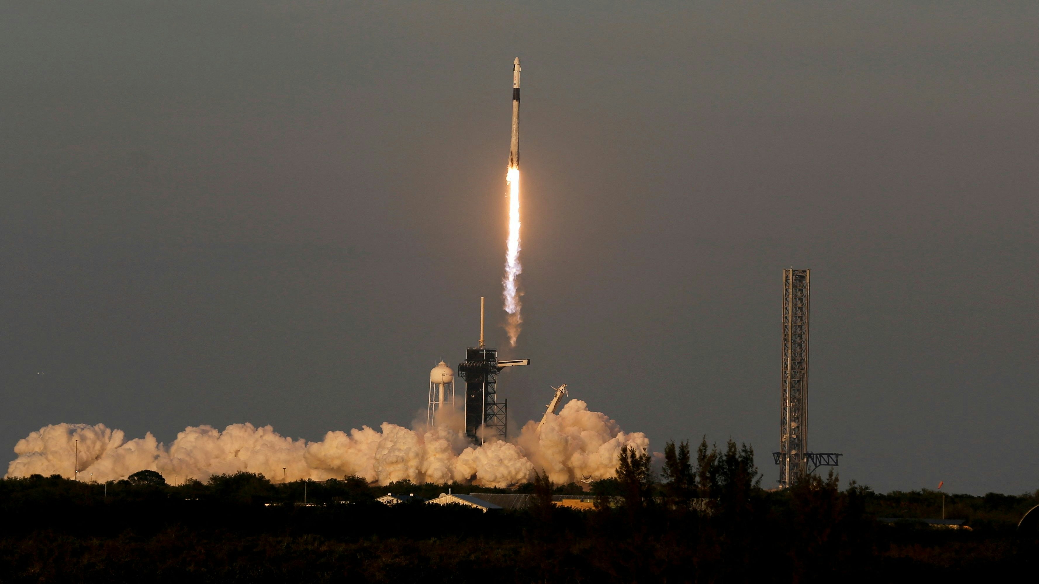 Heute.at - SpaceX startet mit US-Militärdrohne X-37B ins All